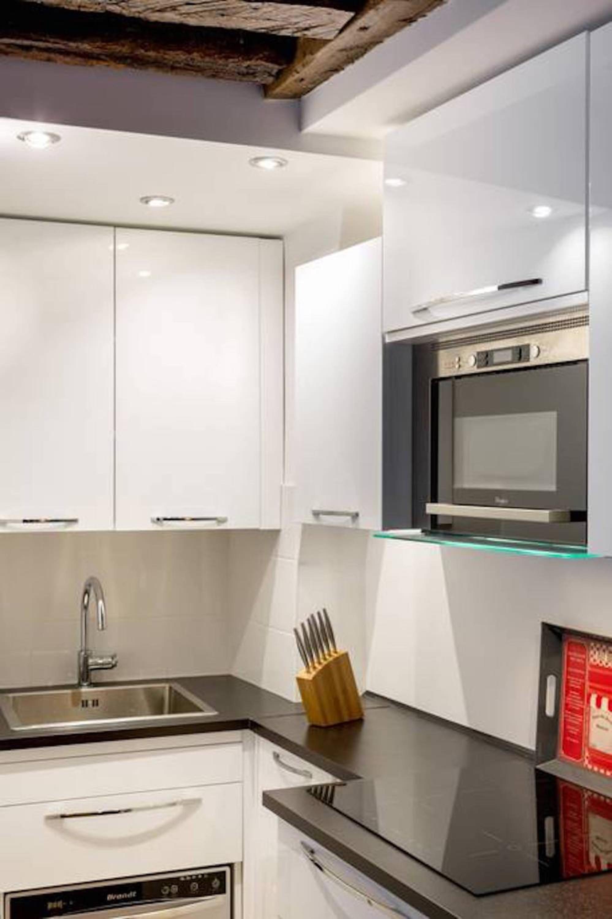 Historic Paris Apartment Steps from Notre Dame and Louvre - Limited Offer