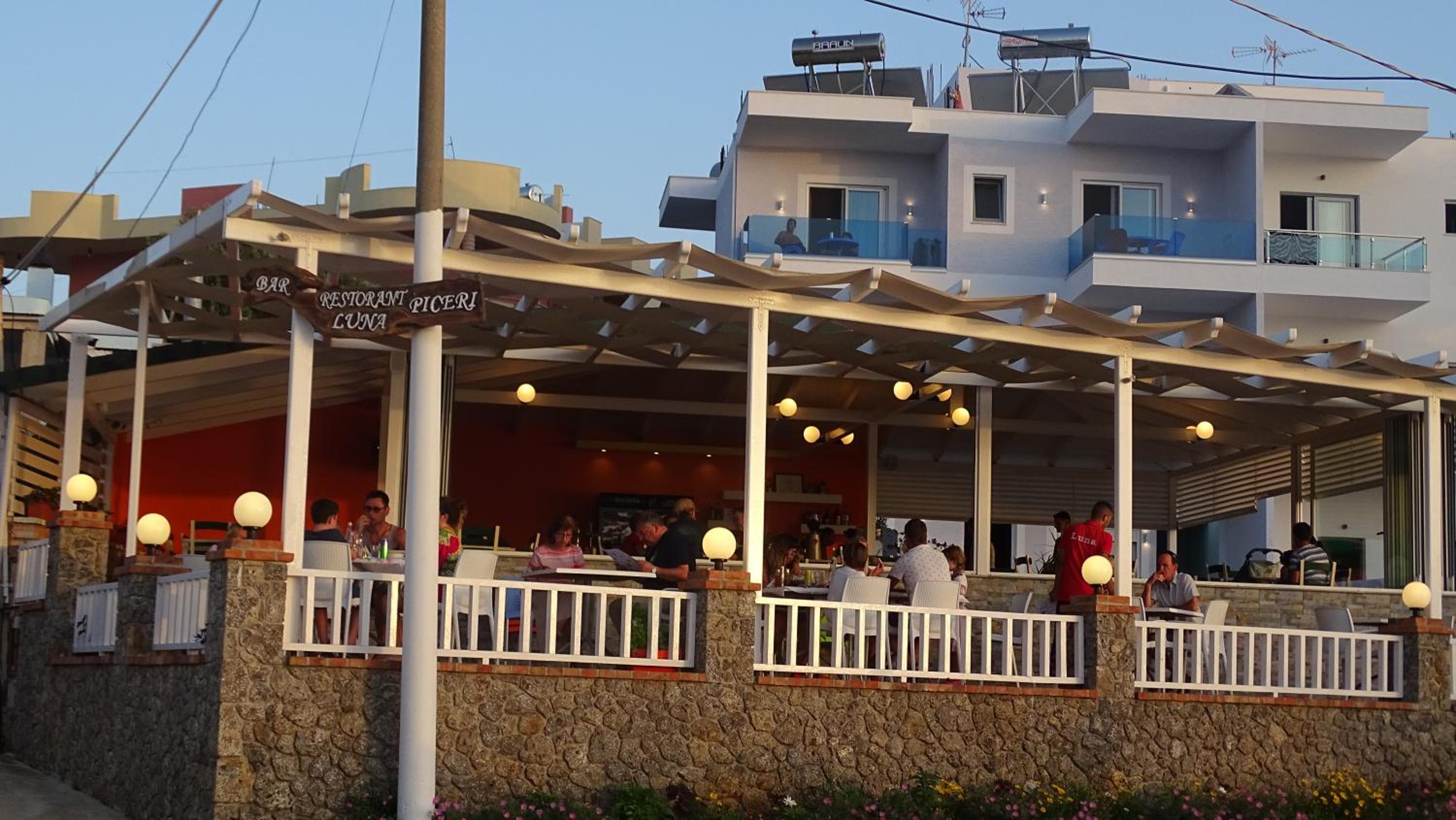 restaurant
