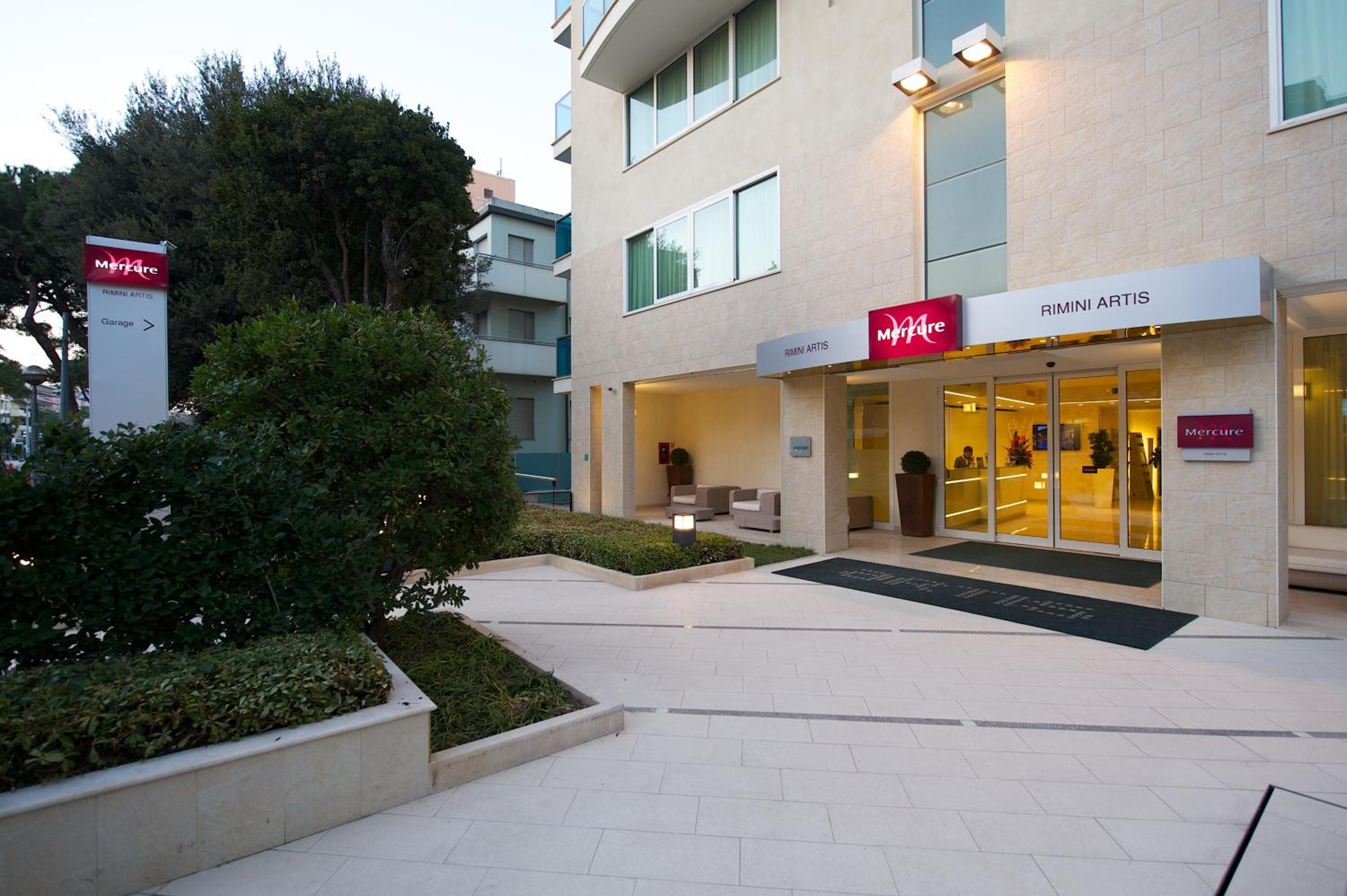 Hotel Mercure Hotel Rimini Artis - Image 1