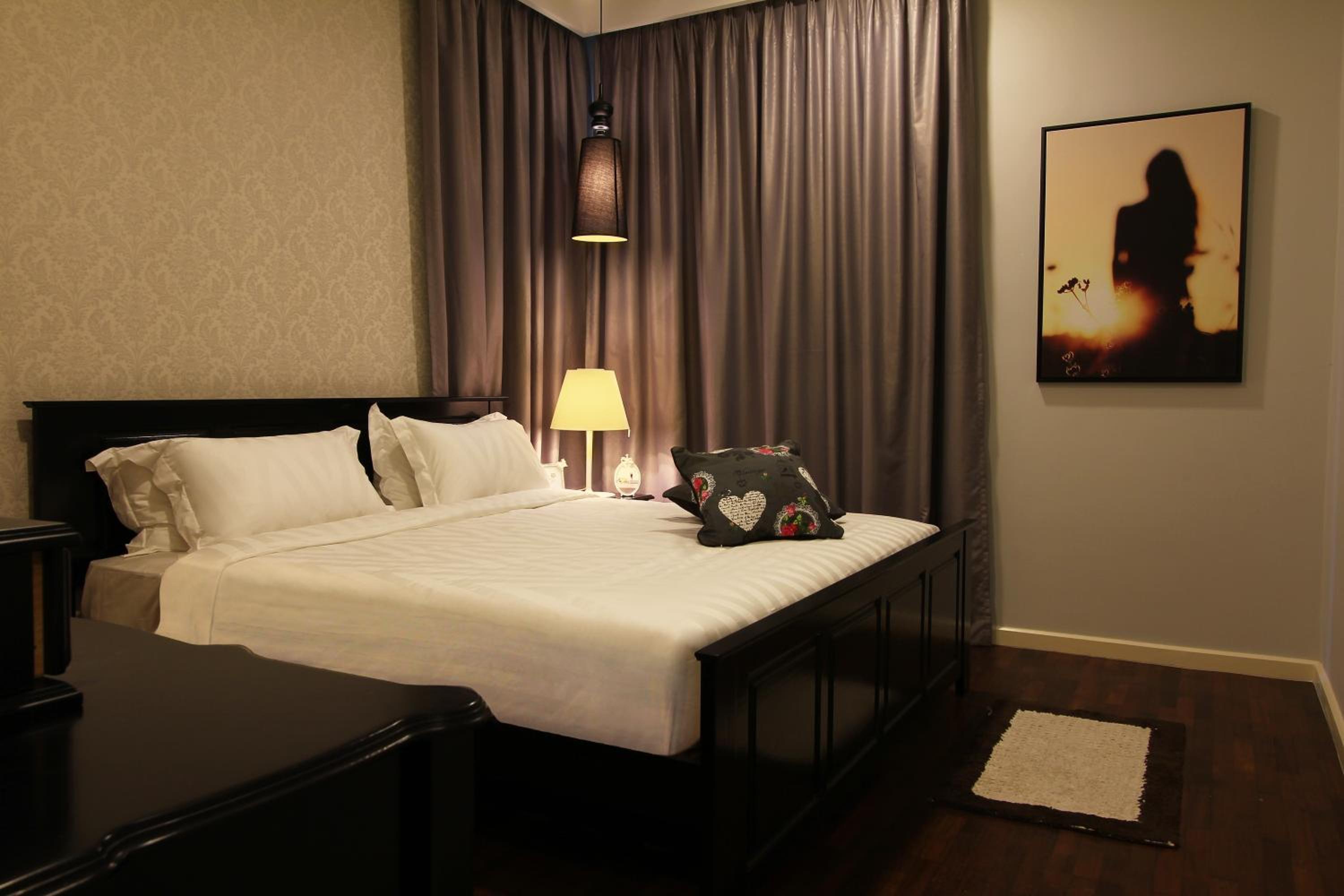 The Shore Residence Apartment