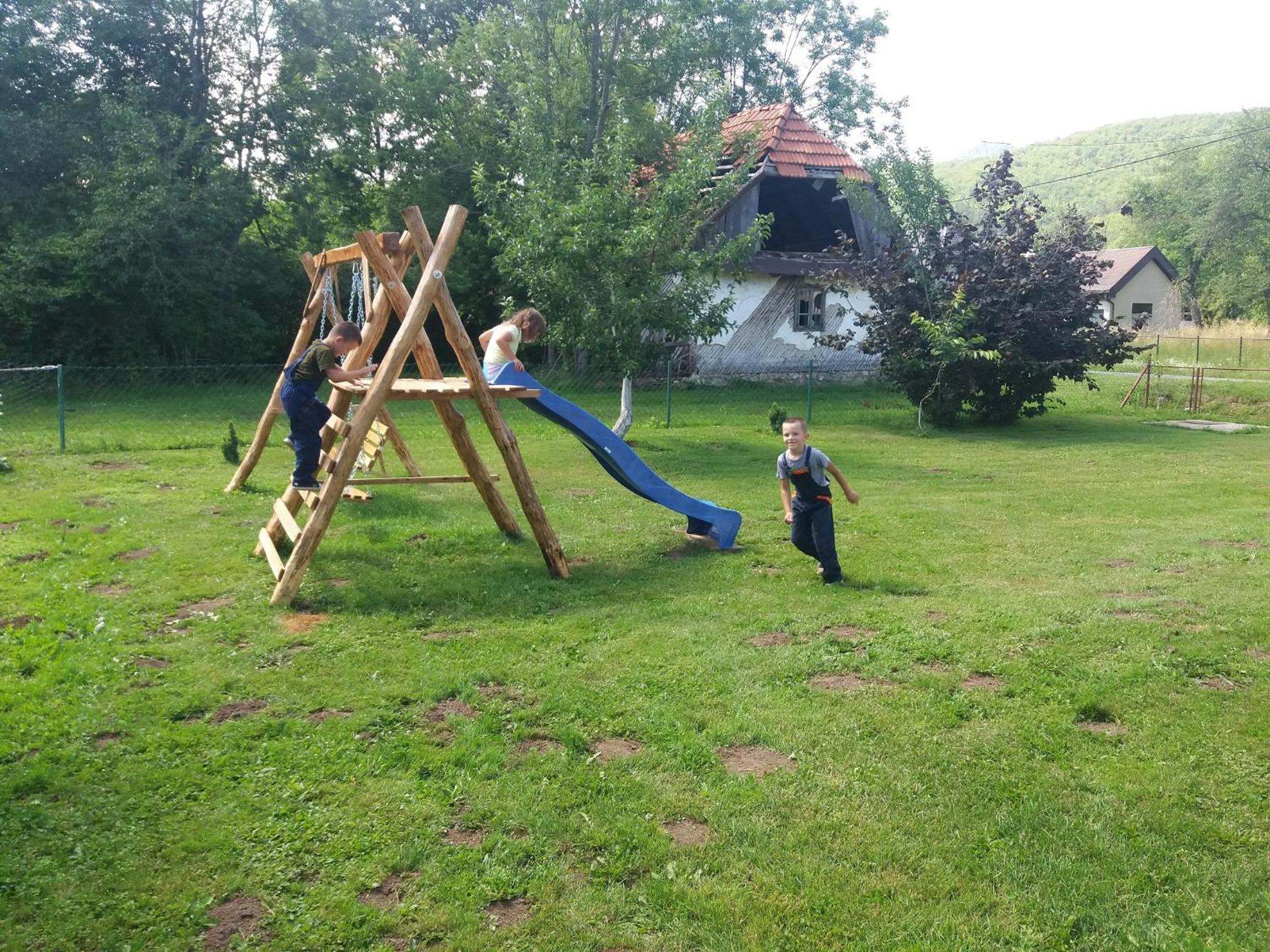 Photo 10