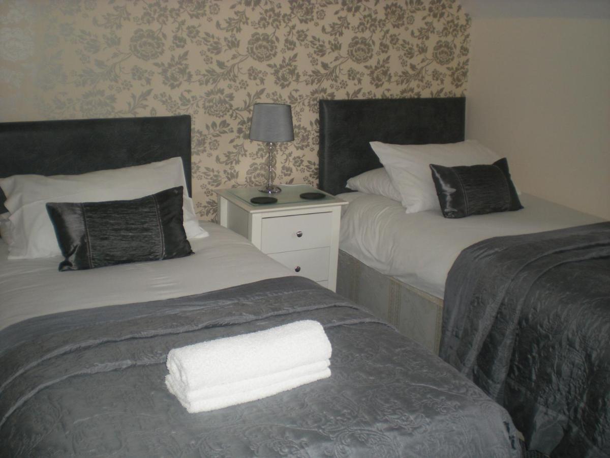 South Shields Vacations - Elmswood Guest House - Property Image 7