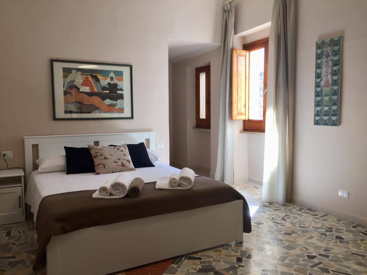 Conte Spada Home