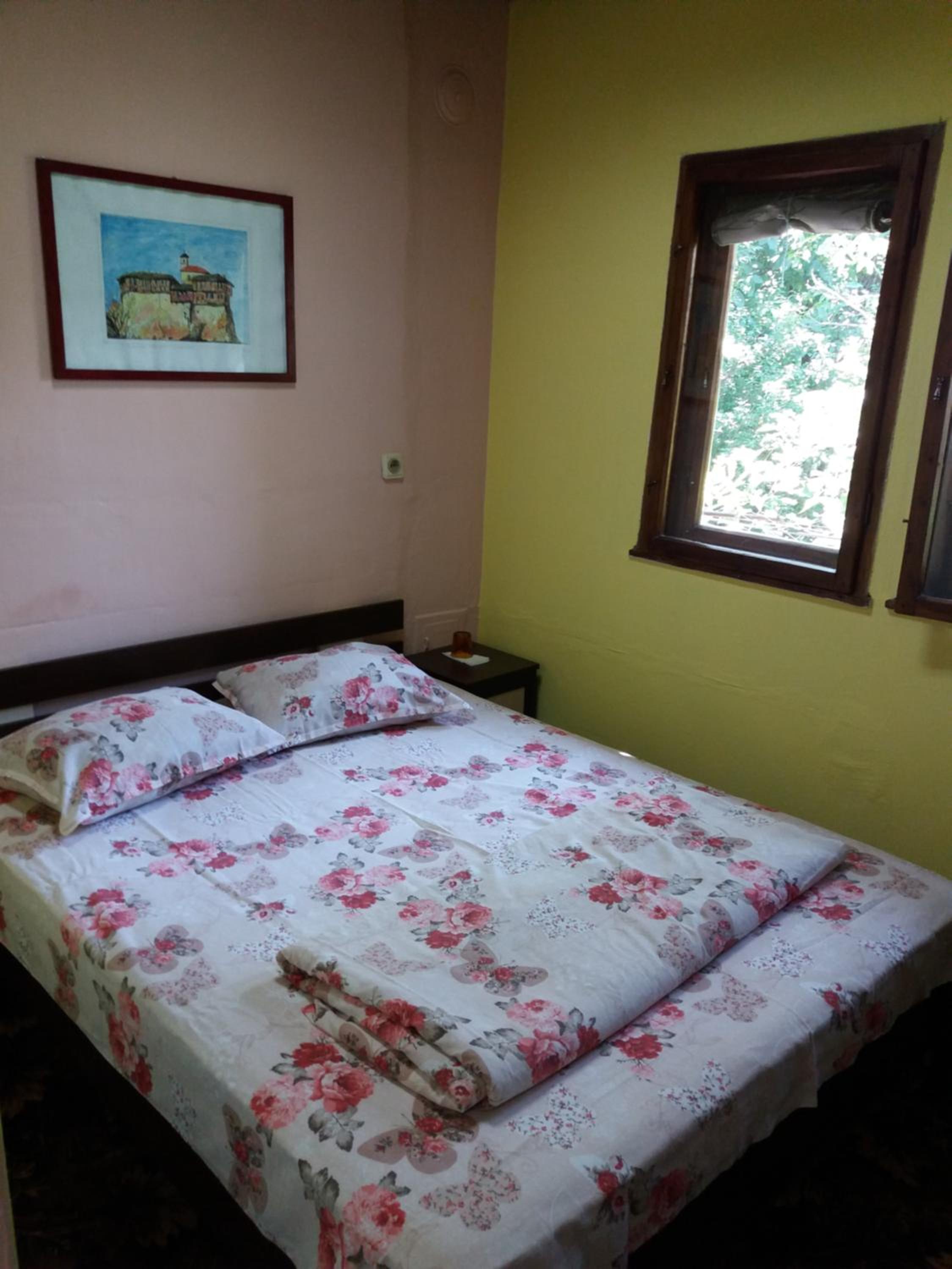 Стаи за гости ОРЕХА Троян Private rooms Oreha