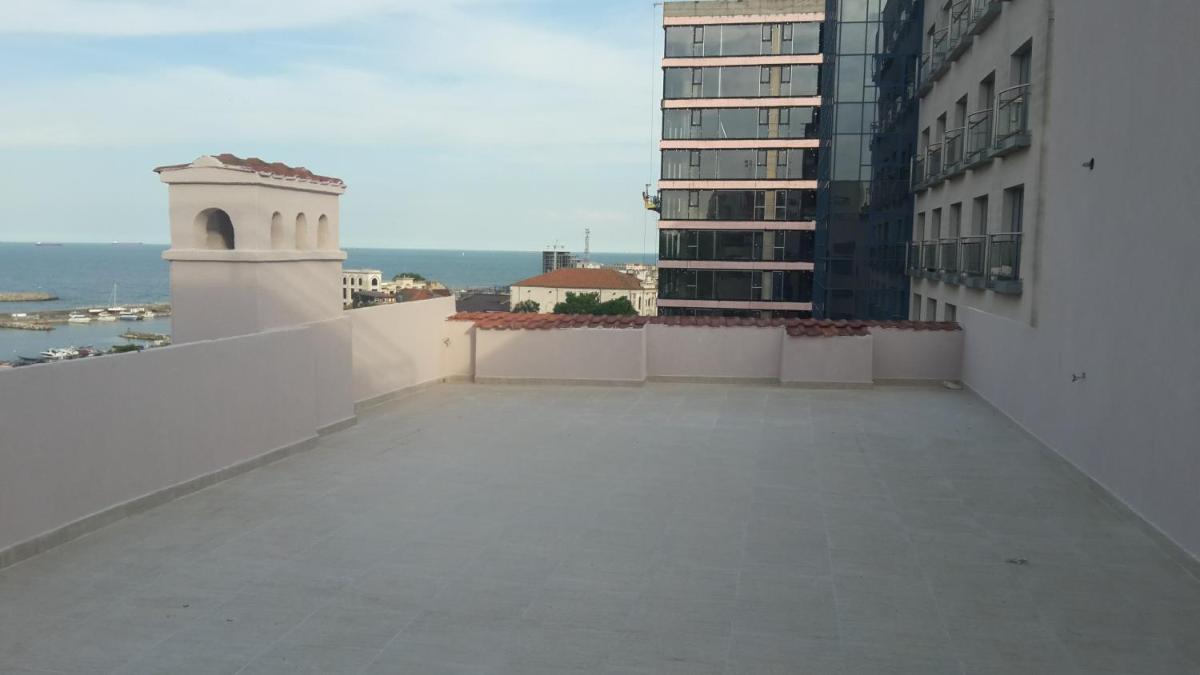 Studio Leon view 3