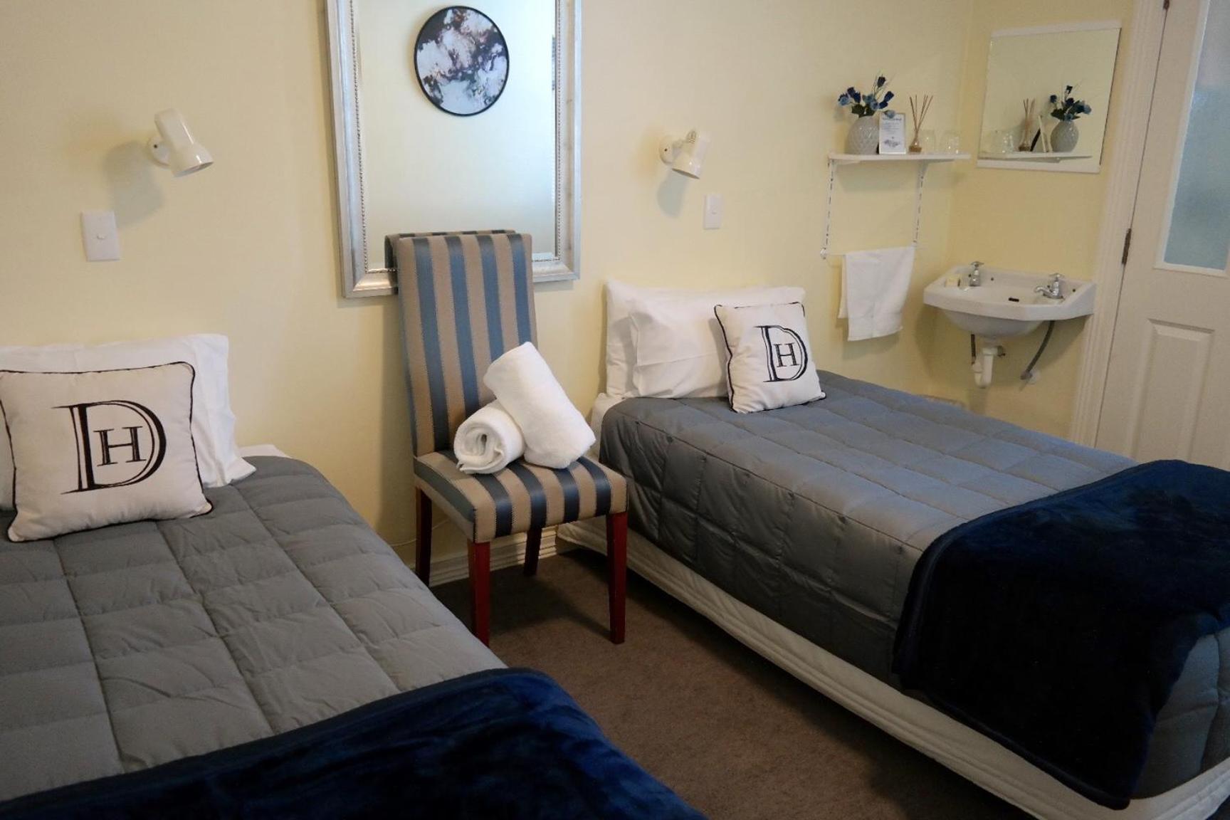 Admirals Lodge