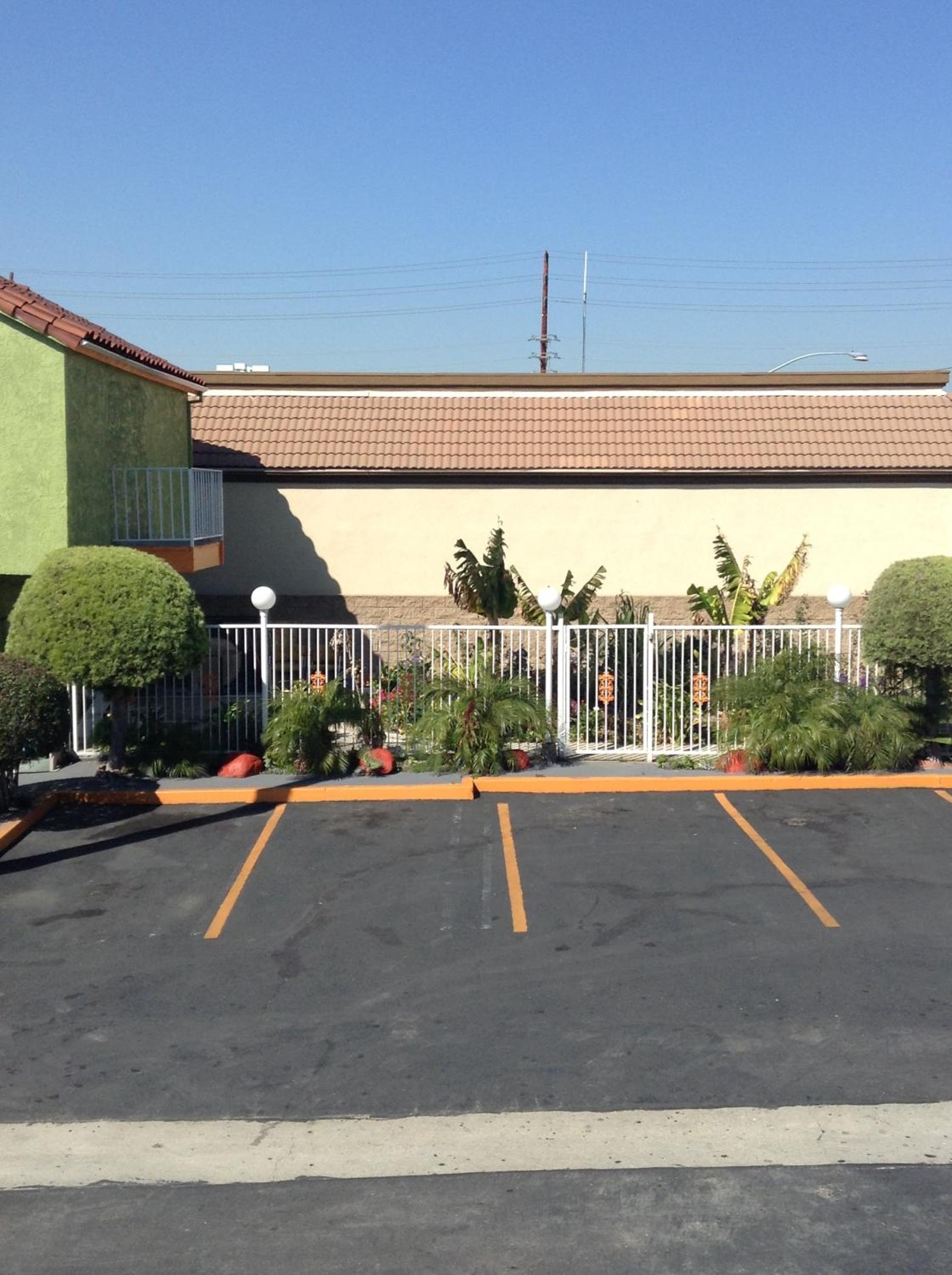 Big A Motel & Suites Near Disneyland Orange County view 4