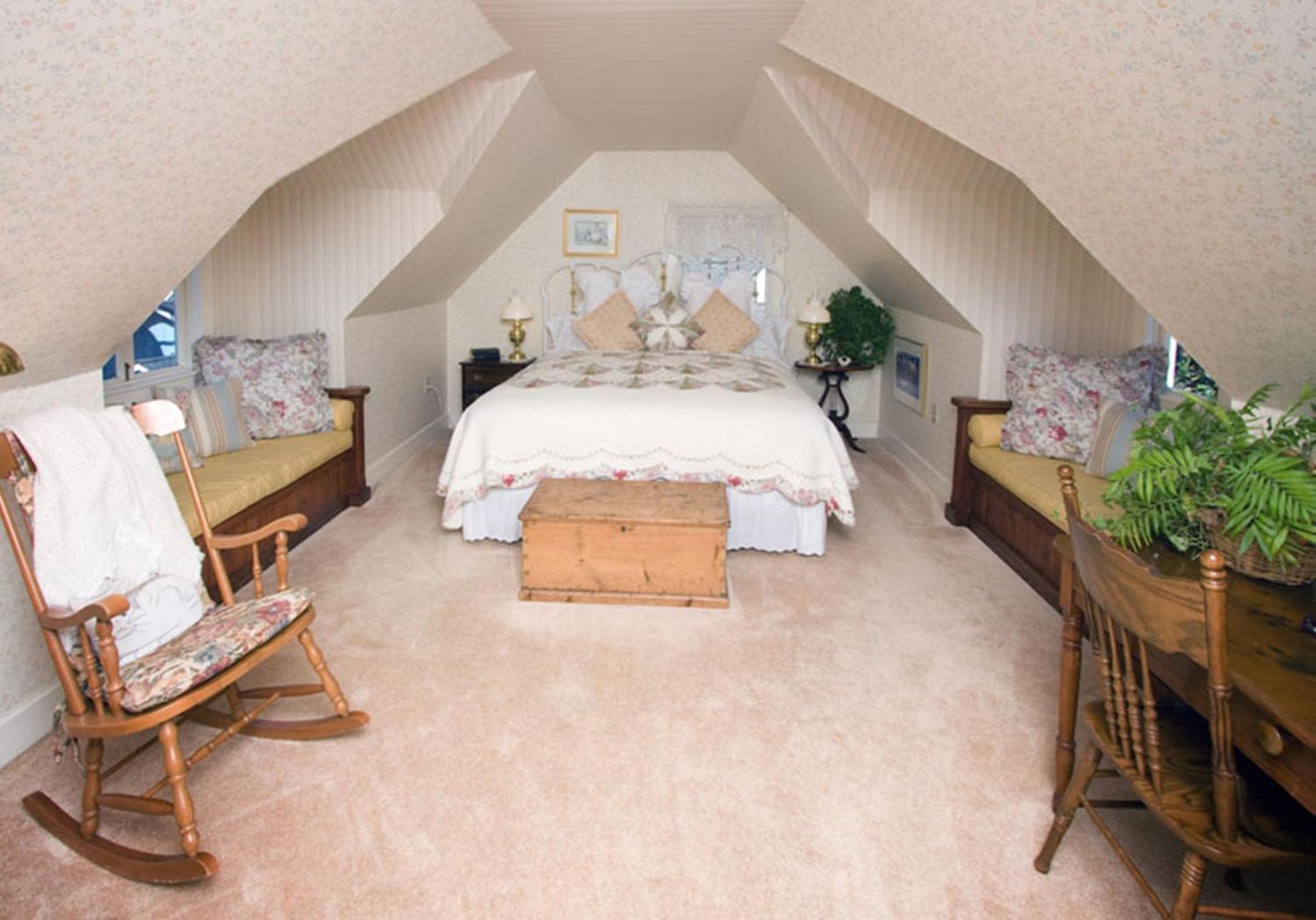 Headlands Inn Bed and Breakfast