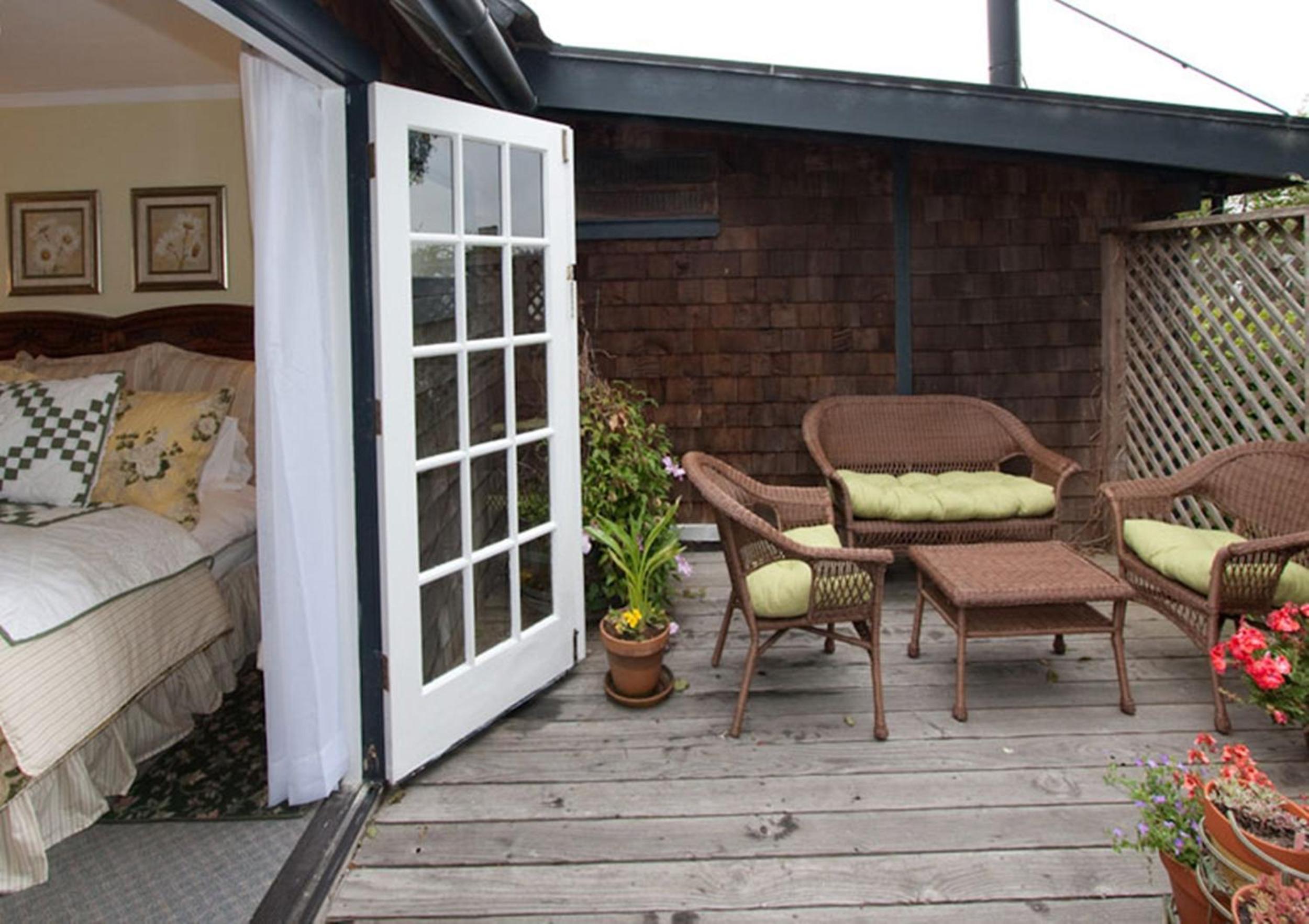 Headlands Inn Bed and Breakfast