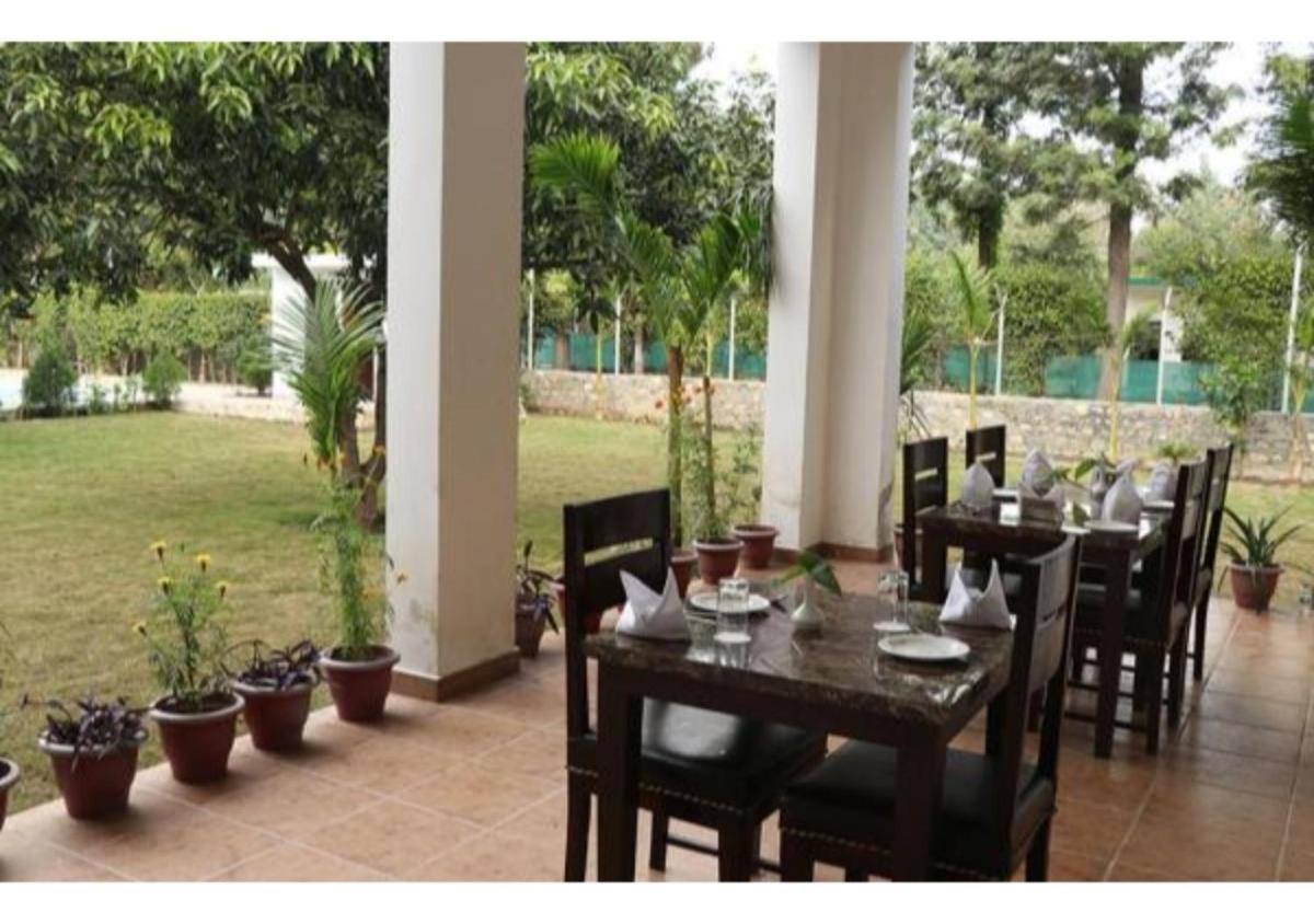 restaurant