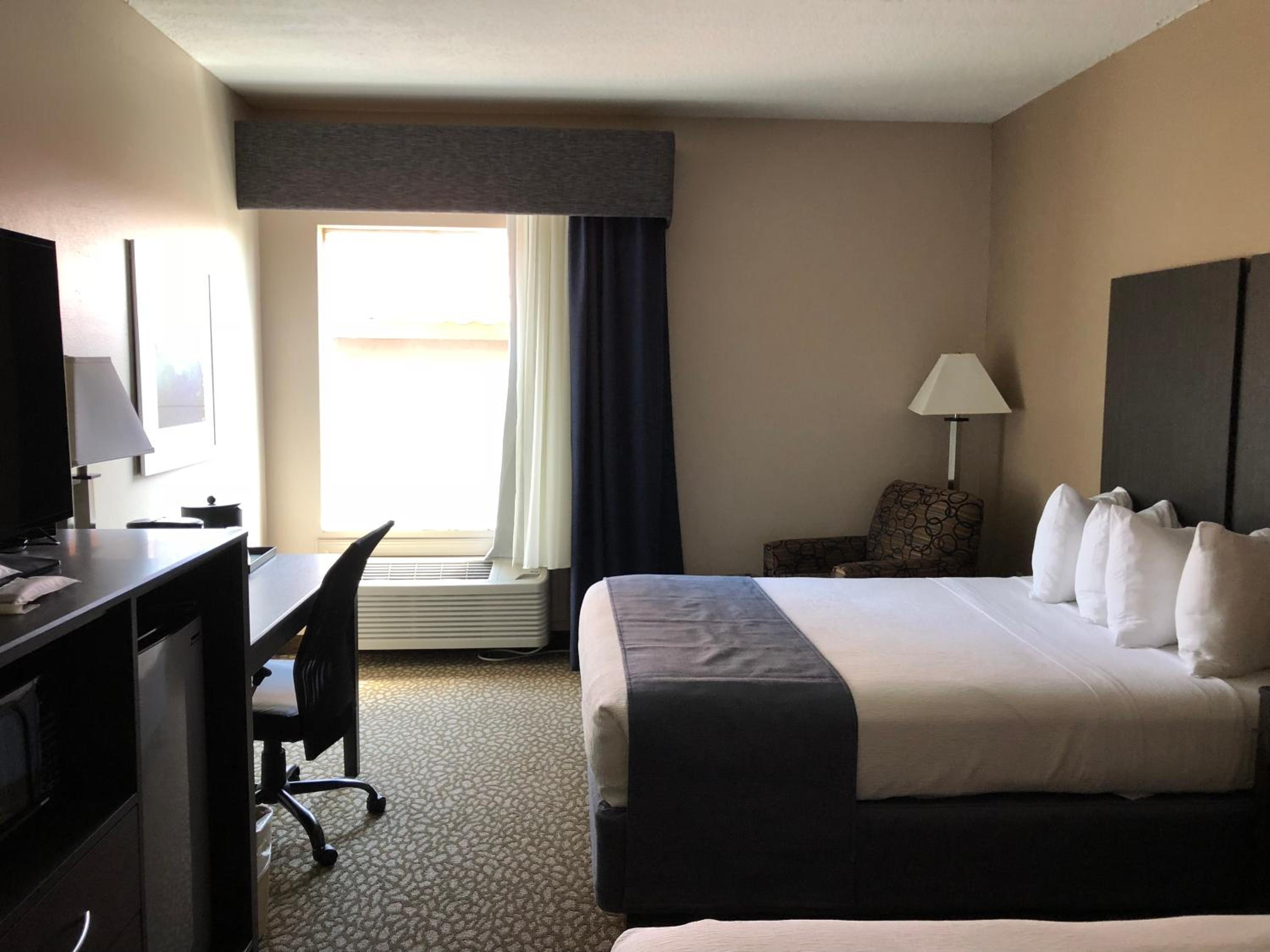 Best Western Plus Bradenton Hotel Suites - Property Image 20