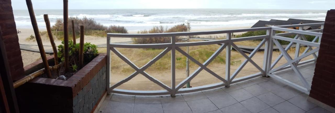 Saint Florentin Frente Al Mar