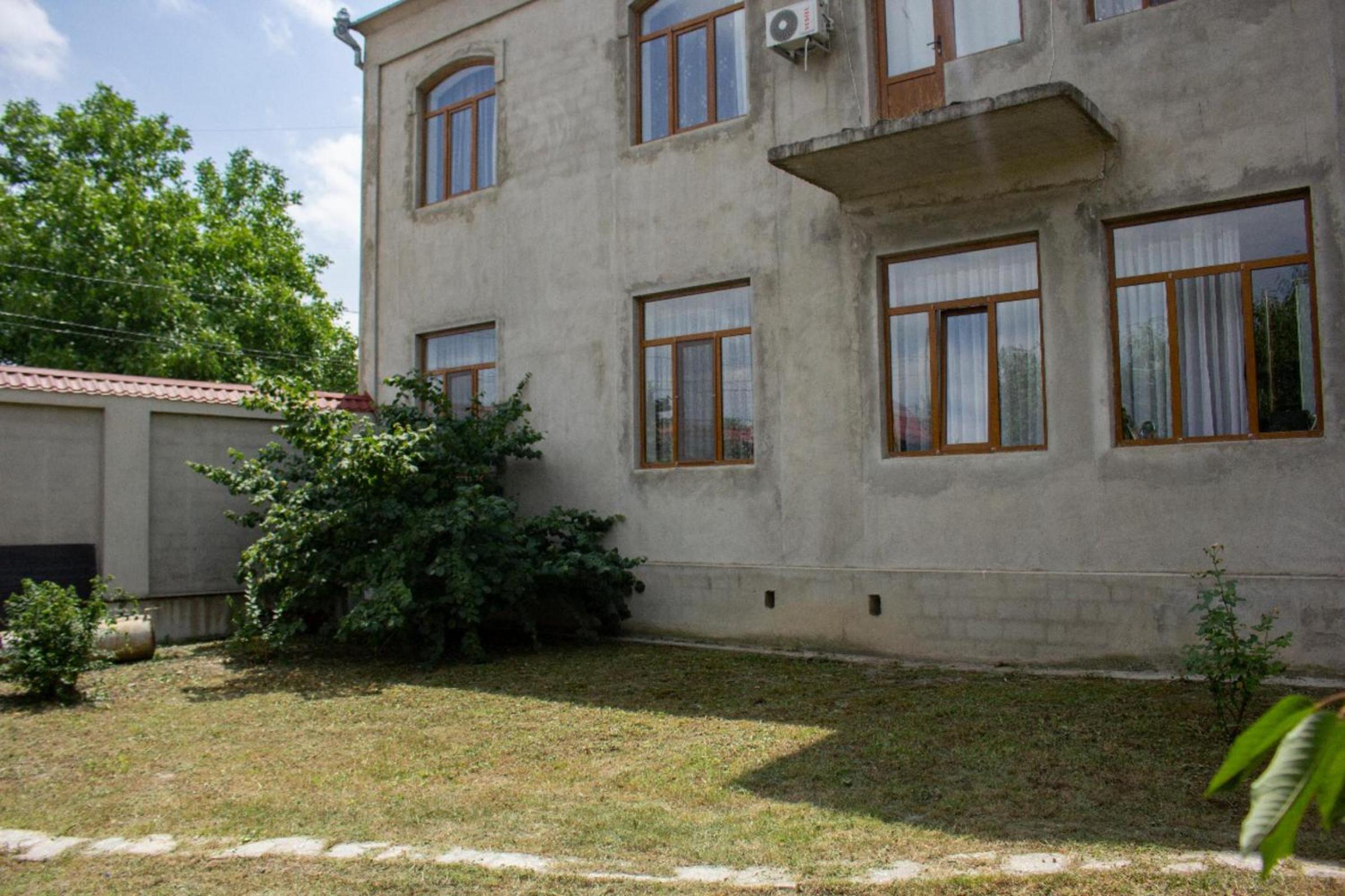 Villa on Fetali Khan