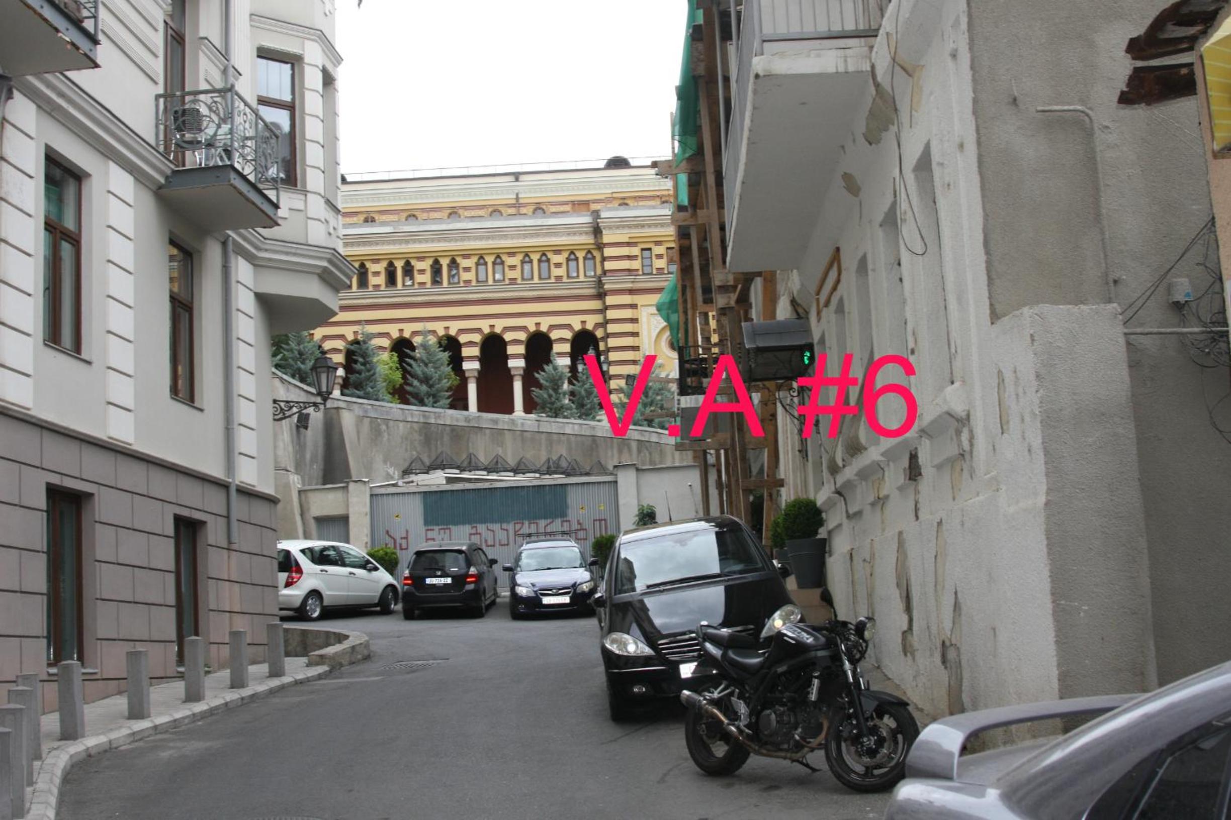 Opera Apartment Very Heart Of Tbilisi view 3