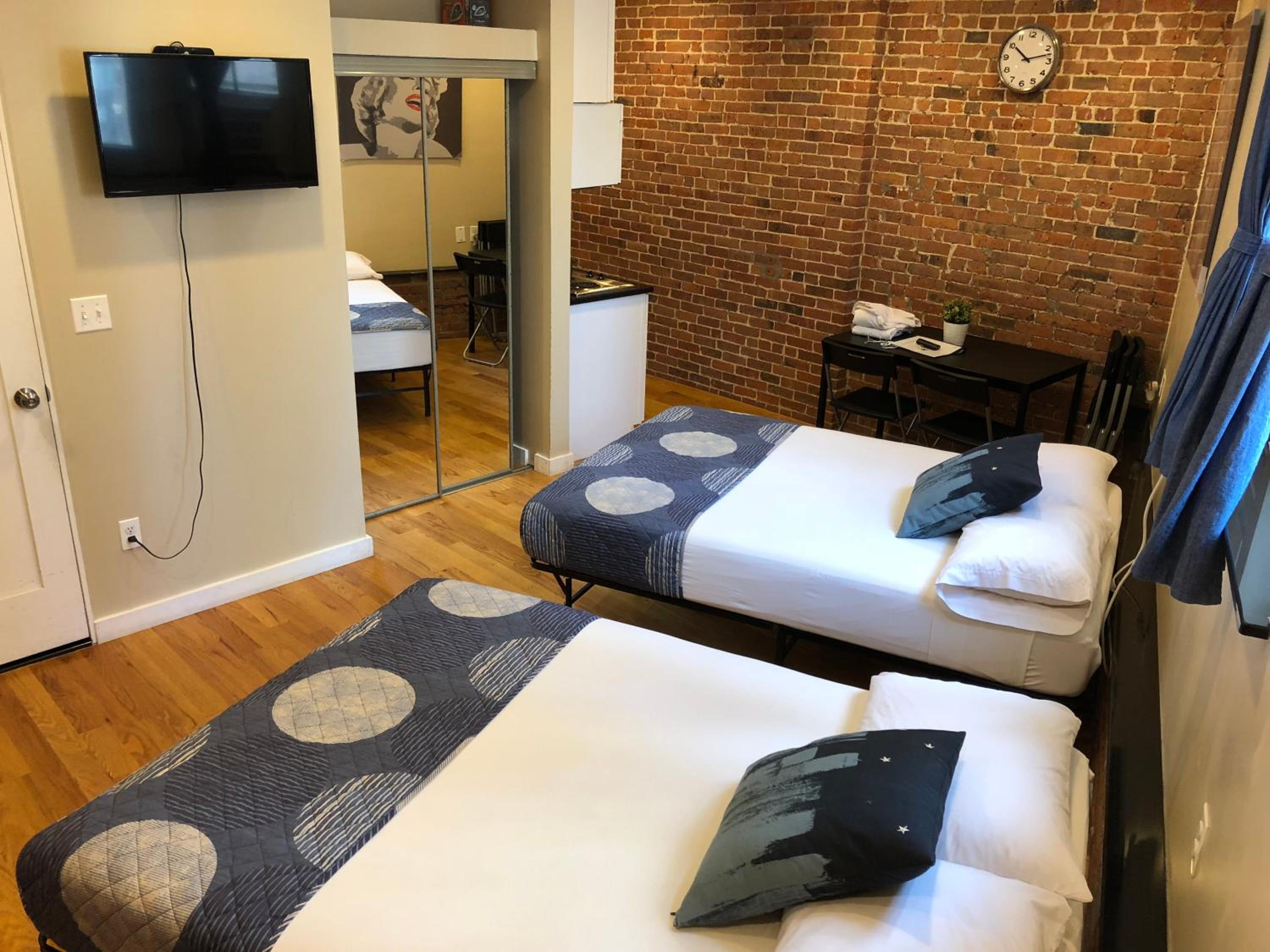 Studios Midtown Manhattan