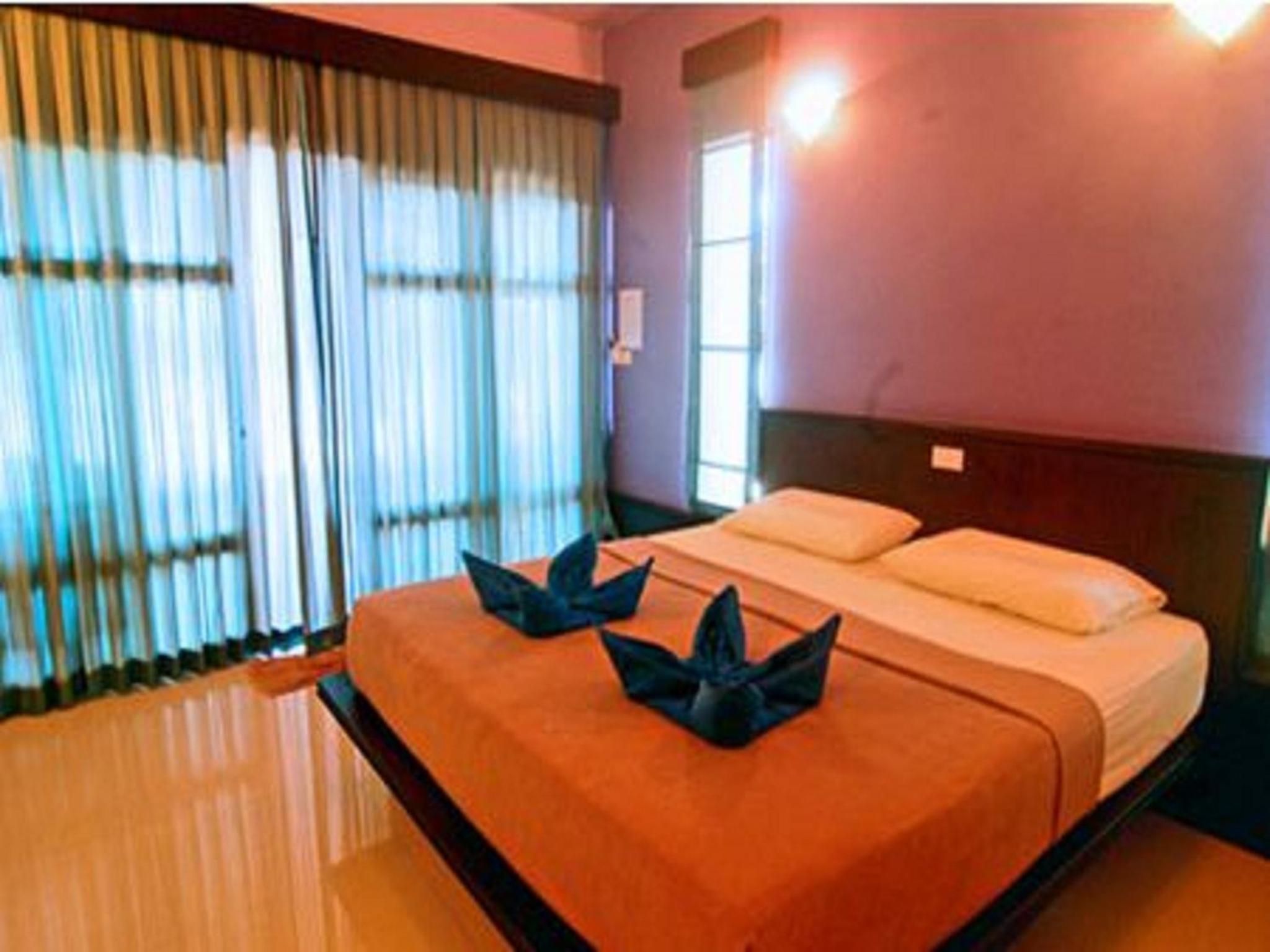 Lanta Bee Garden Bungalow SHA Extra Plus