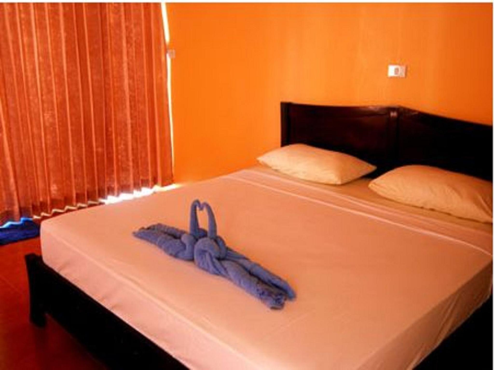 Lanta Bee Garden Bungalow SHA Extra Plus