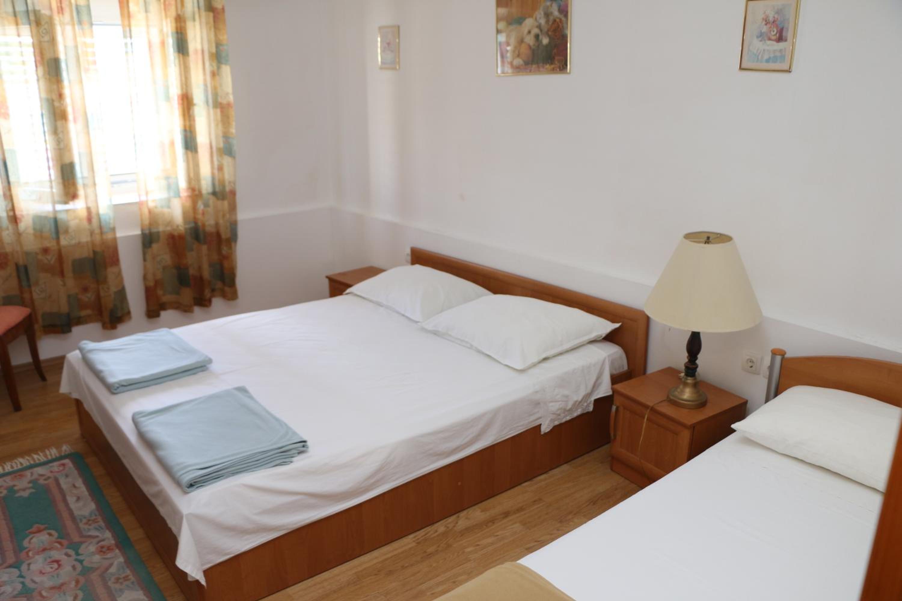 Apartment Grgas-Tucilo view 2