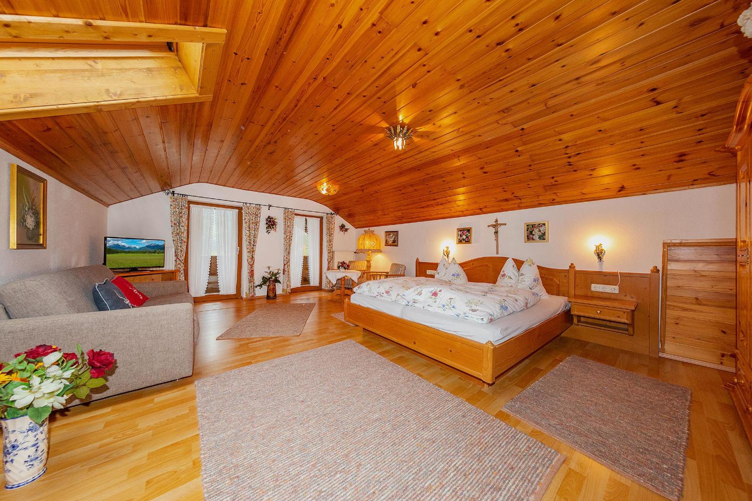 Gröbl-Alm Haus zur schönen Aussicht view 4