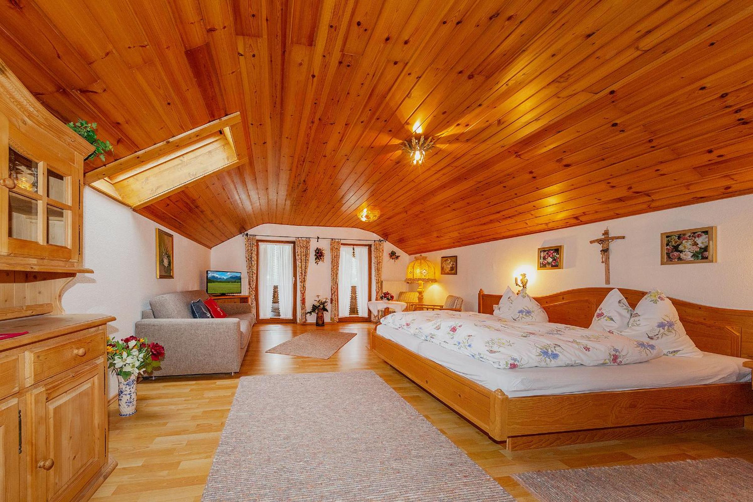Gröbl-Alm Haus zur schönen Aussicht view 3