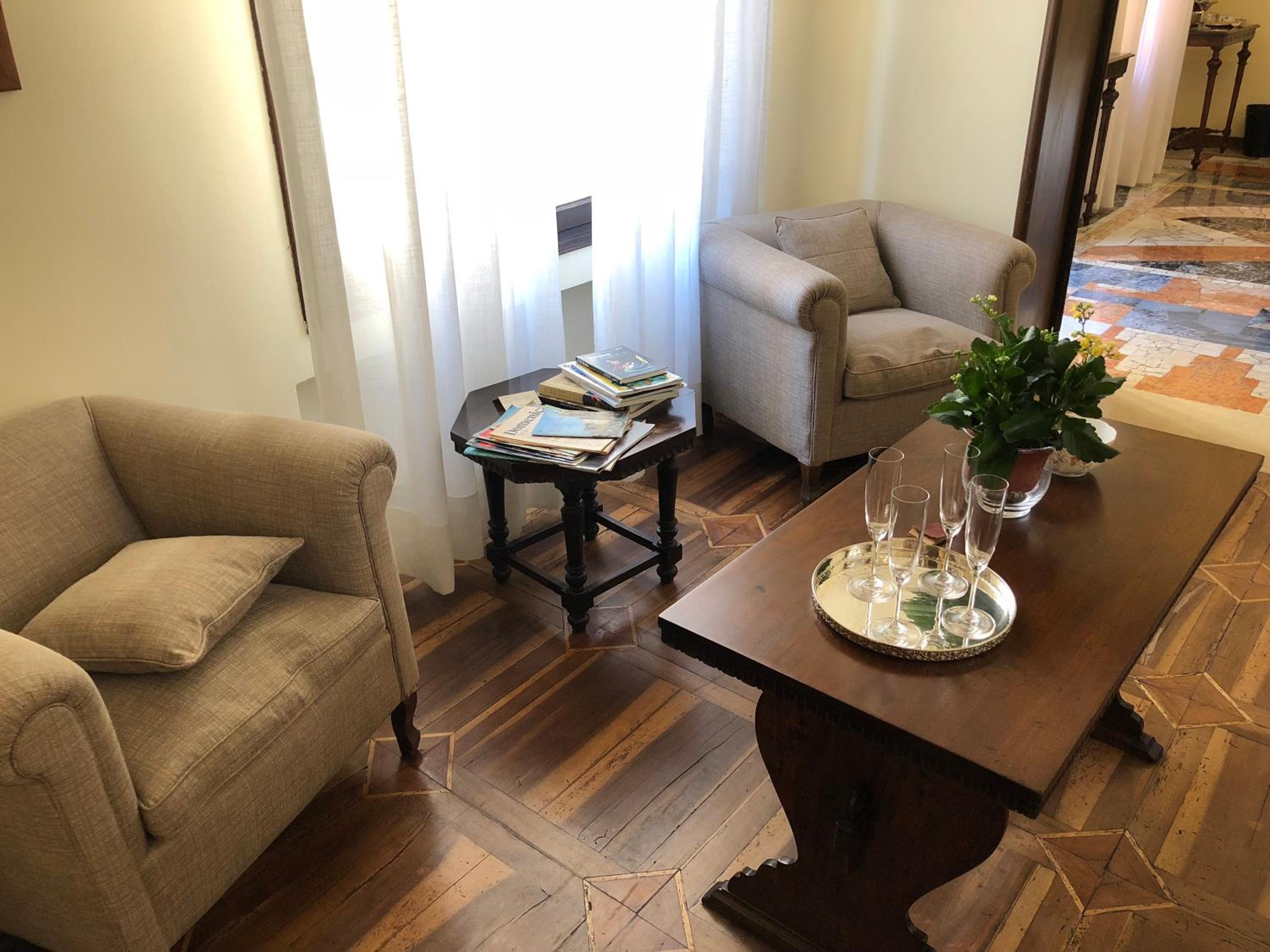 Palazzo Mantua Benavides Suites & Apartments