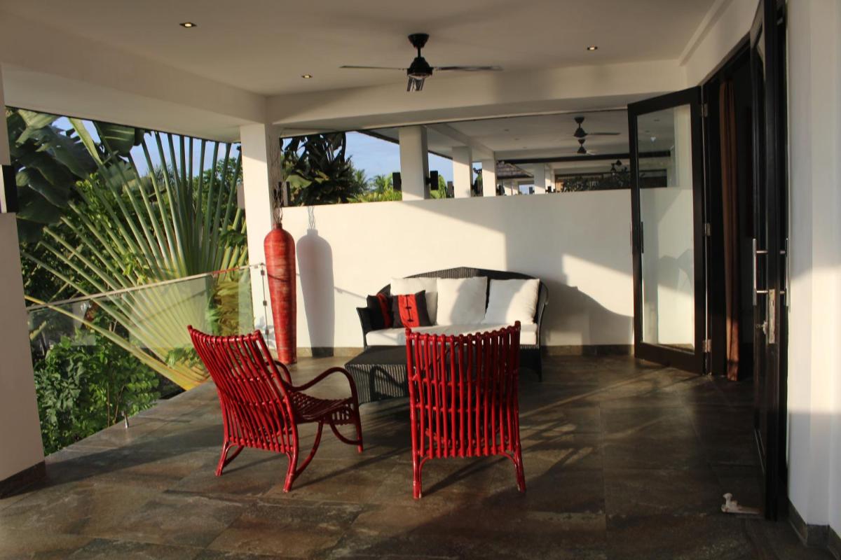 Villa Pemaron view 3