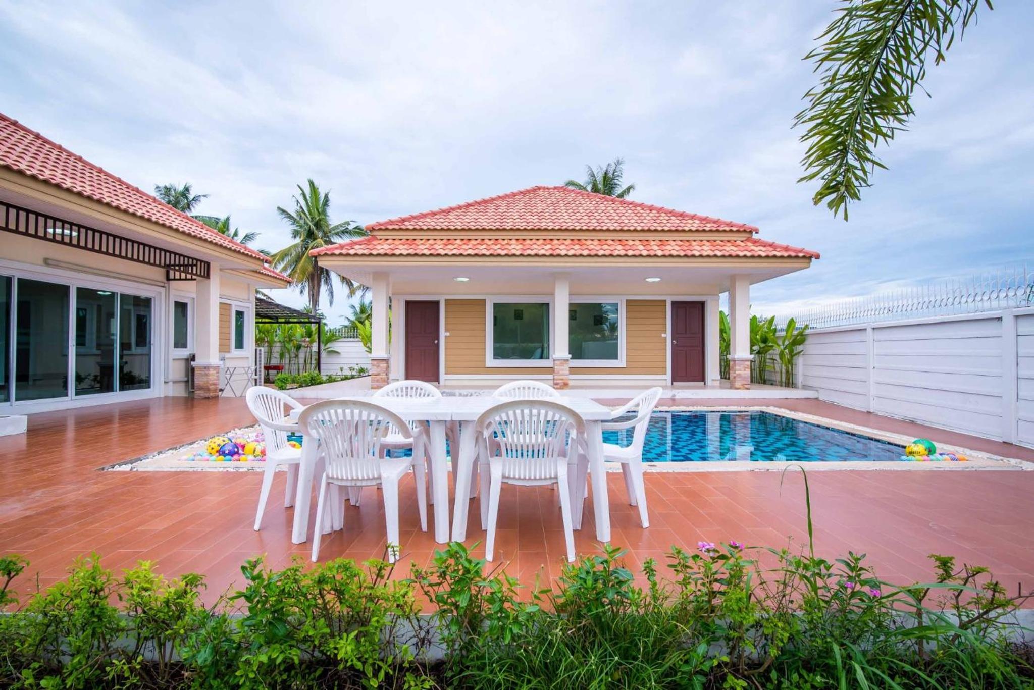 The Legacy Huahin Pool Villa