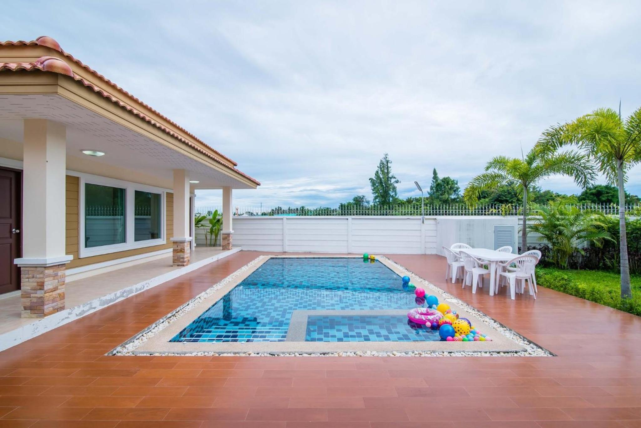 The Legacy Huahin Pool Villa