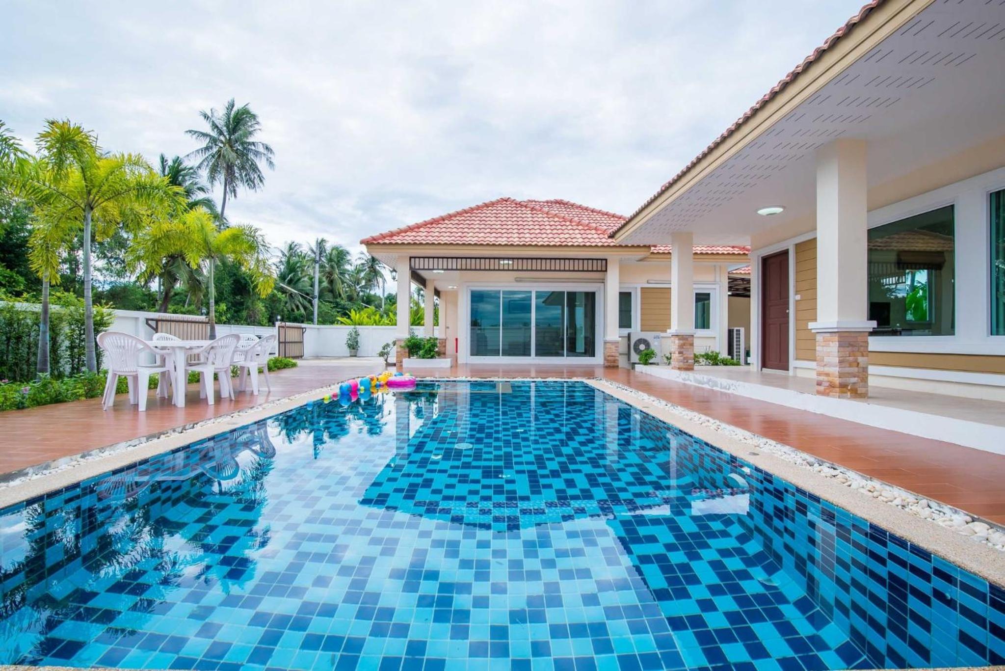 The Legacy Huahin Pool Villa