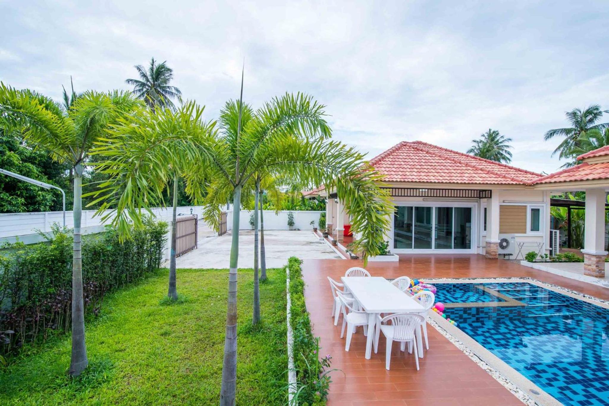 The Legacy Huahin Pool Villa