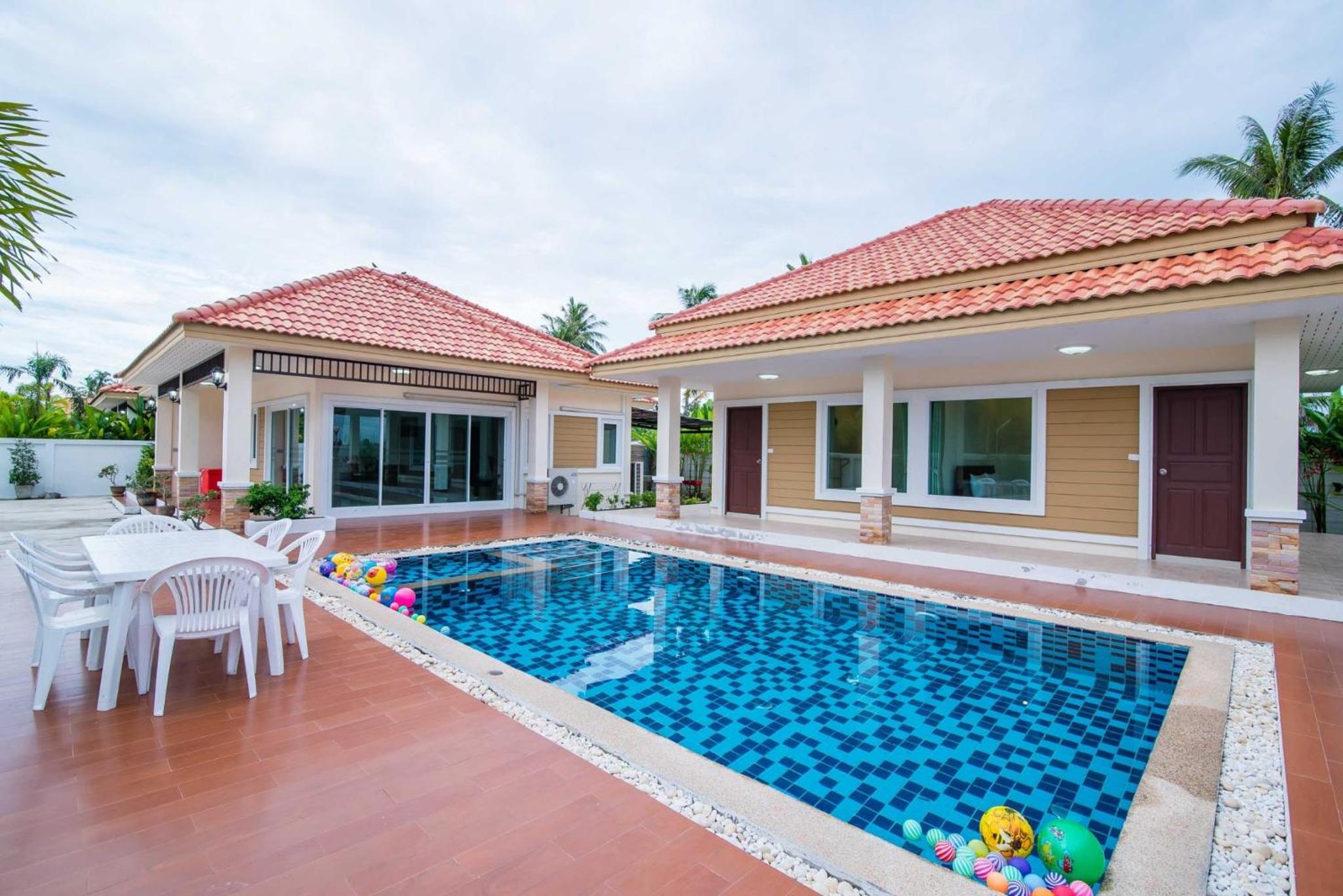 The Legacy Huahin Pool Villa