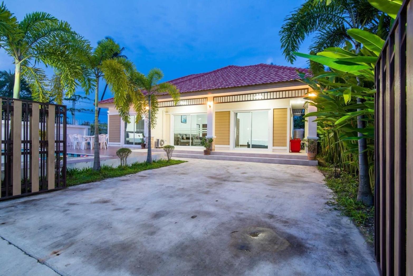 The Legacy Huahin Pool Villa