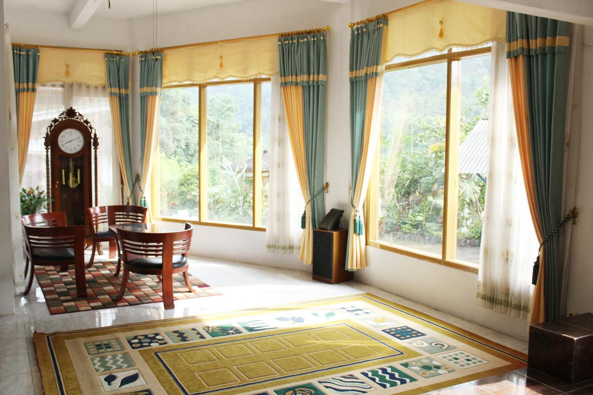 Villa KenDedes Garden view 5