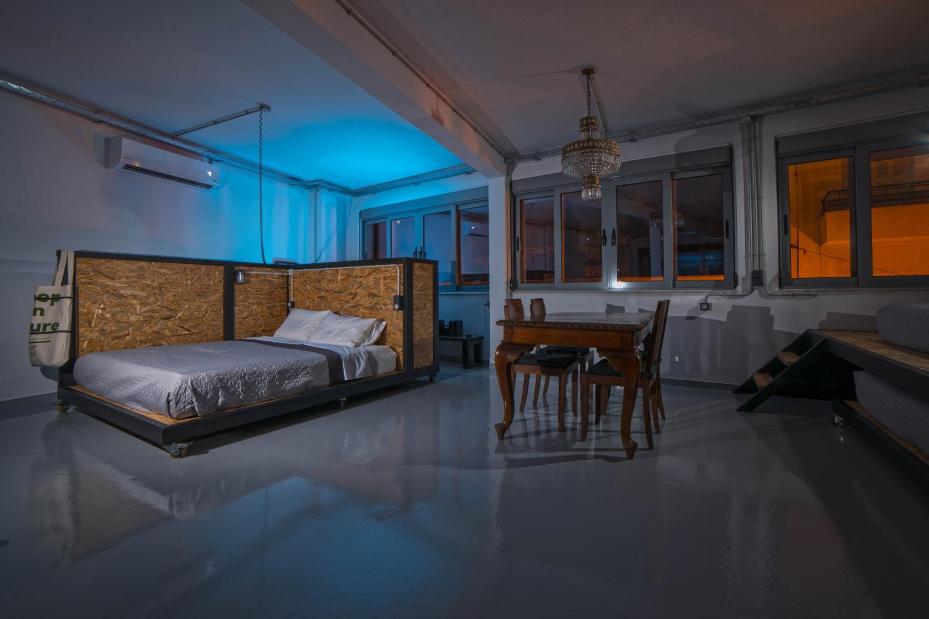 Monastiraki #WallsFree CityCenter- Unspoiled Athens Apartments