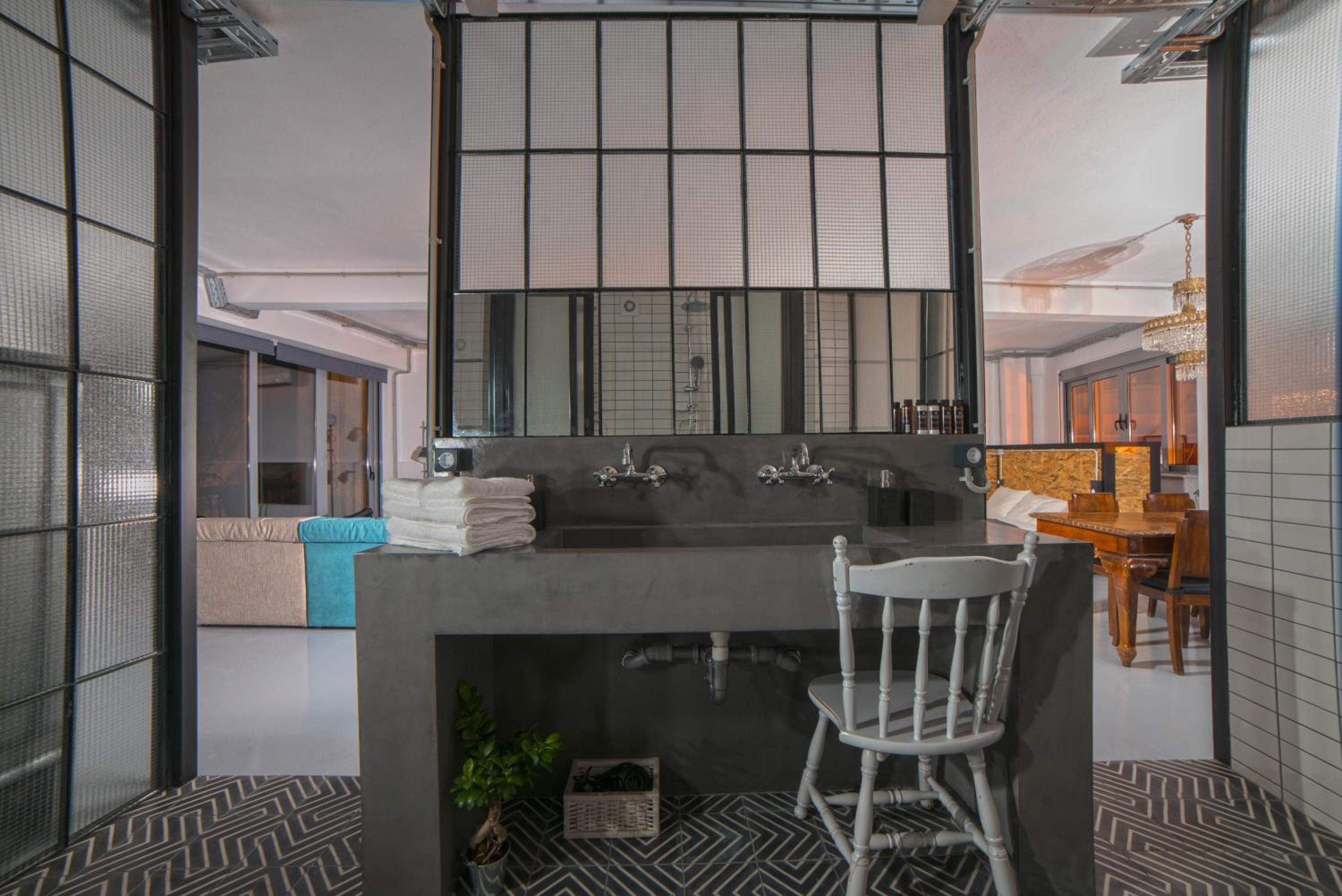 Monastiraki #WallsFree CityCenter- Unspoiled Athens Apartments