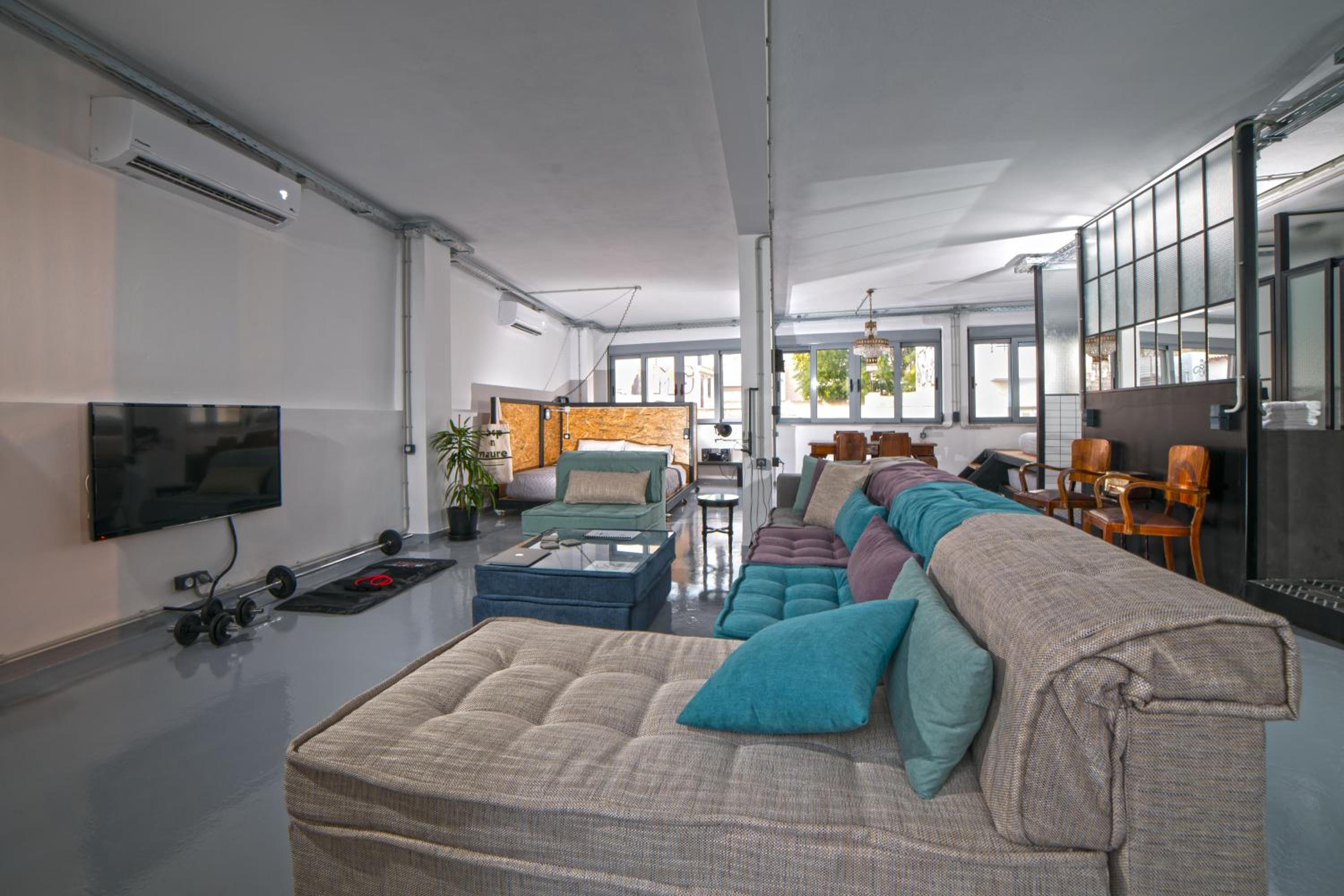 Monastiraki #WallsFree CityCenter- Unspoiled Athens Apartments
