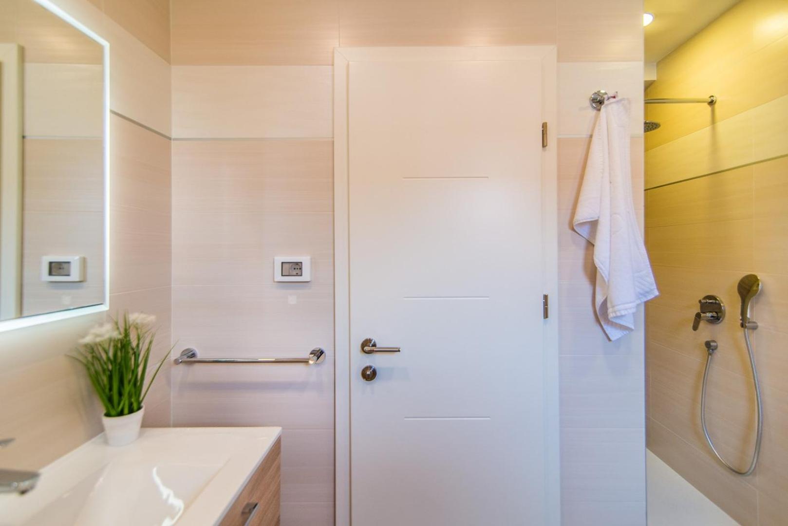 Milohanic Luxury Porec Apartments - Property Image 38