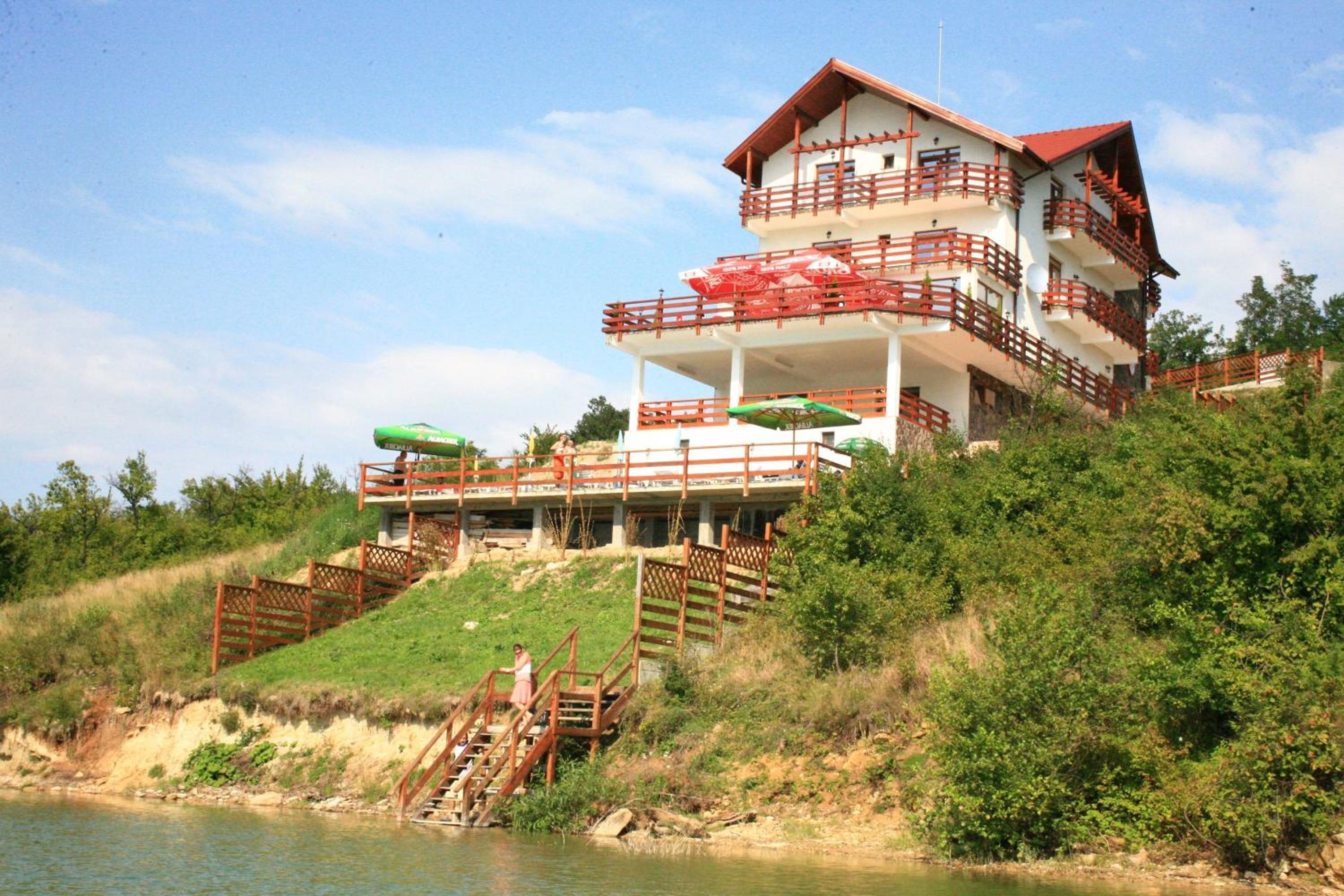 Pensiunea Belvedere Cincis view 3