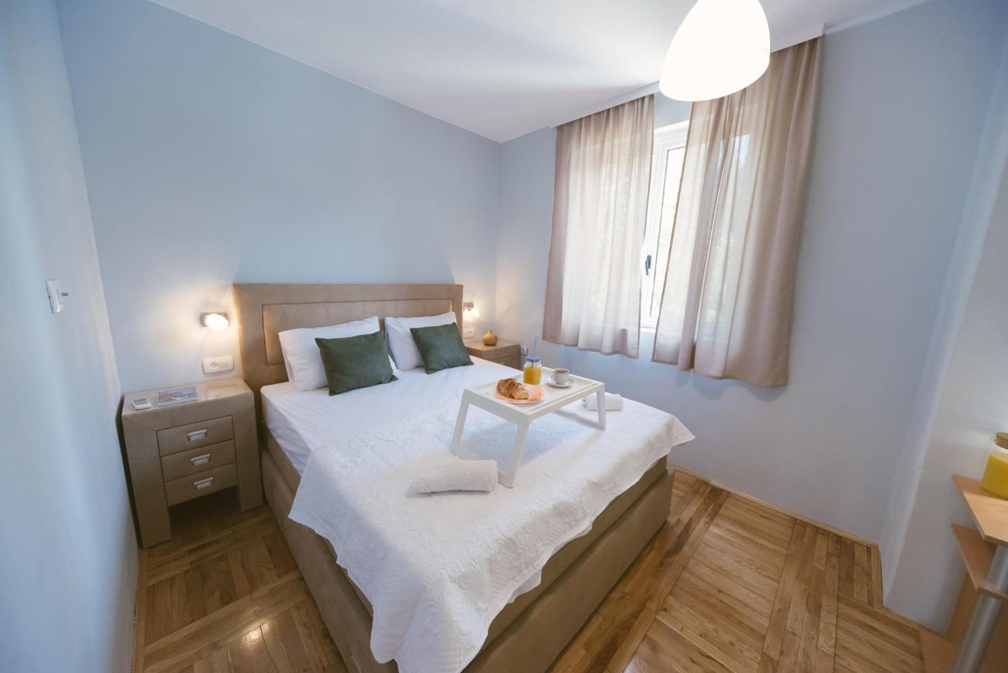 Apartment Luxury Explorer view 3