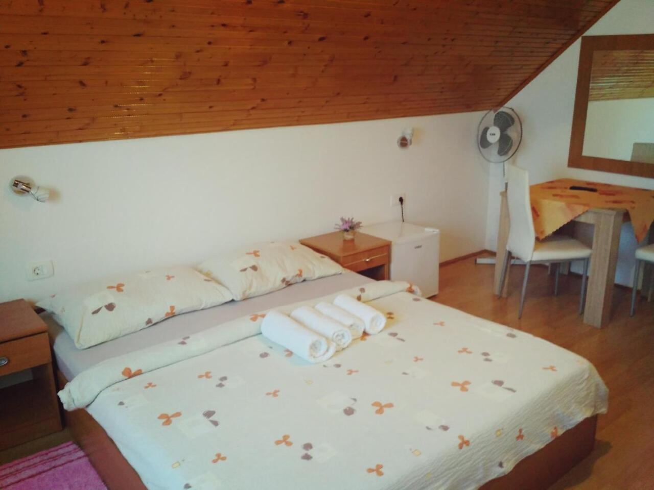 Guest House First Stop view 3