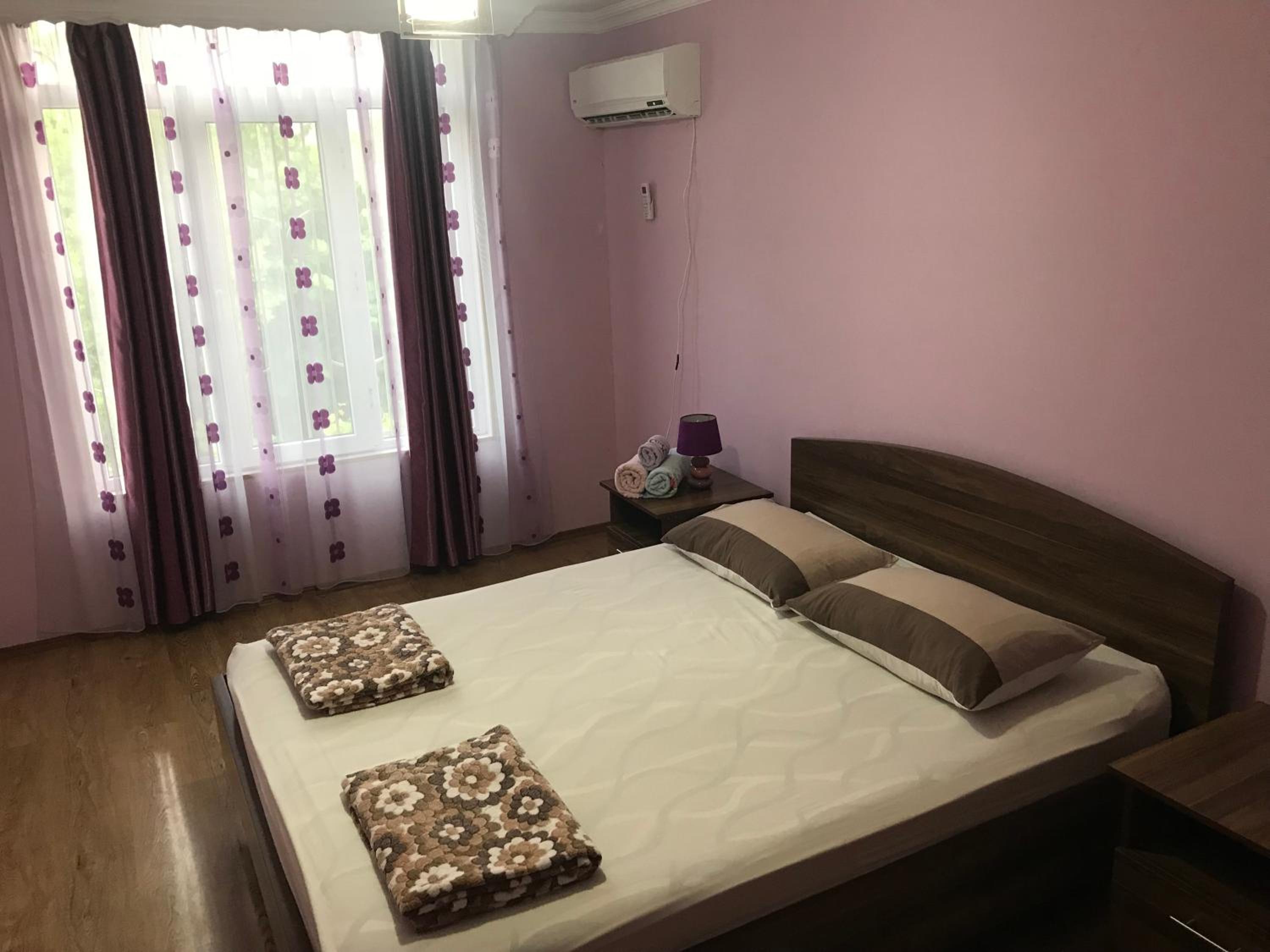 Mari Guest House