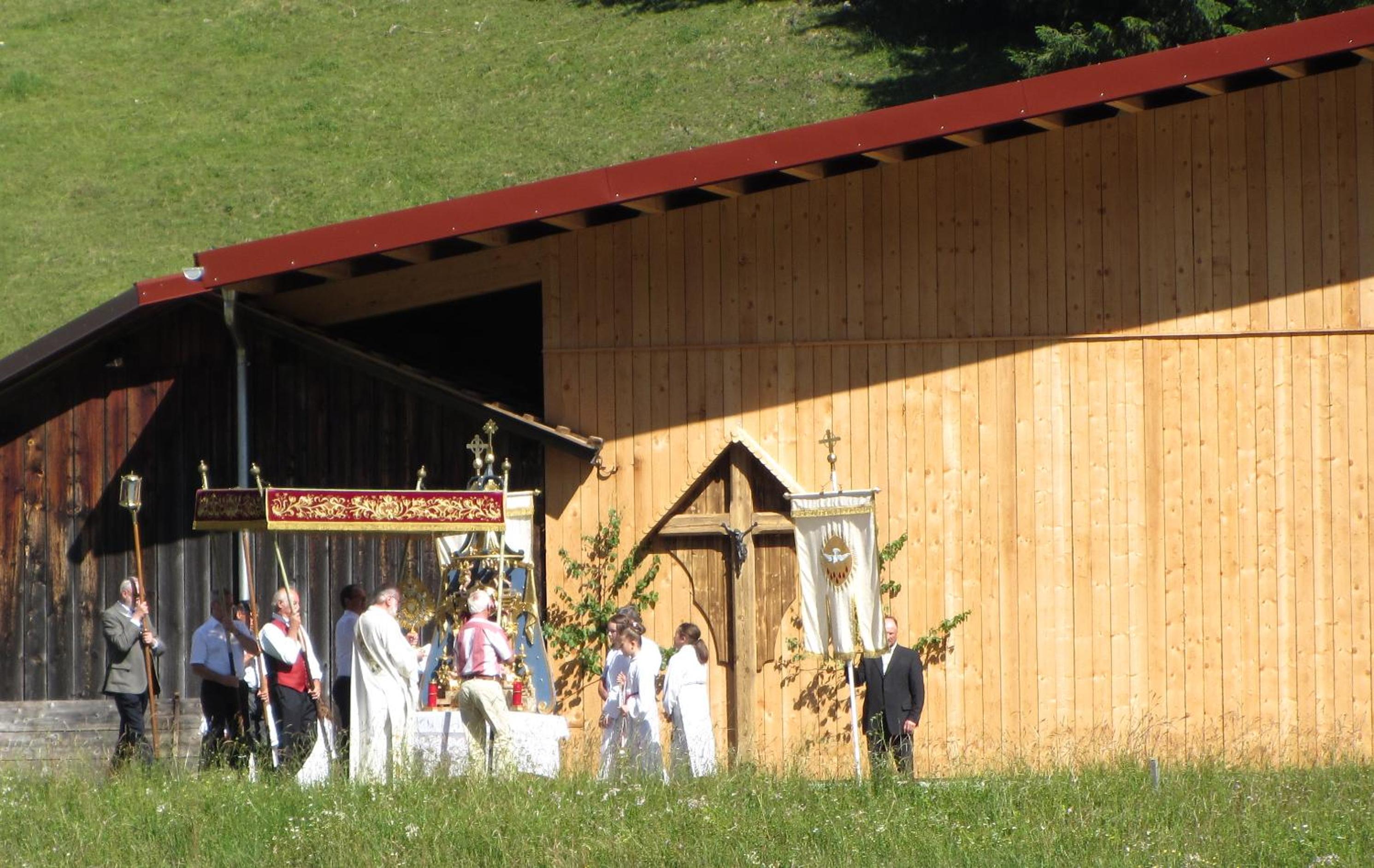Photo 8