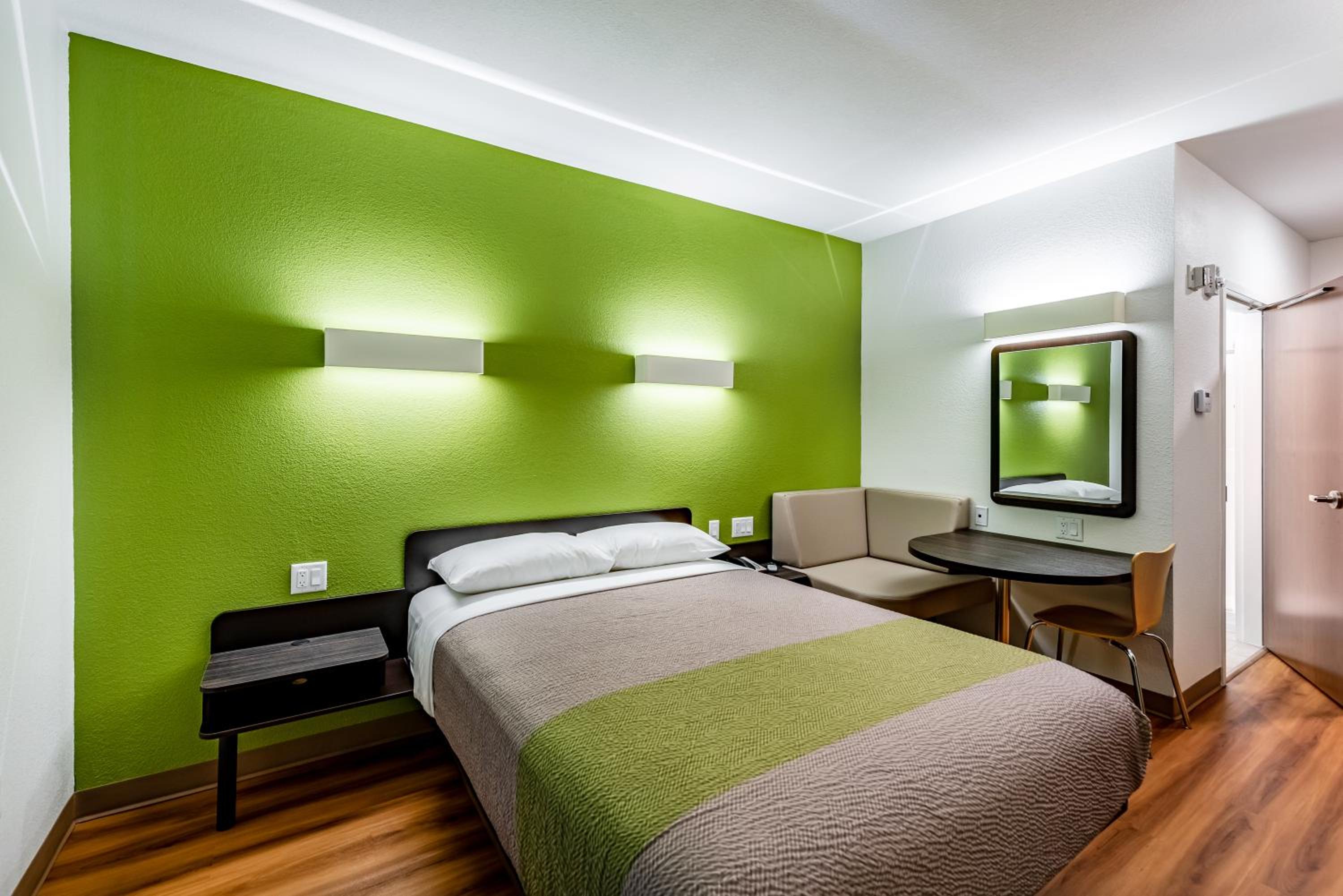 Mankato Vacations - Motel 6-Mankato, MN - Property Image 1