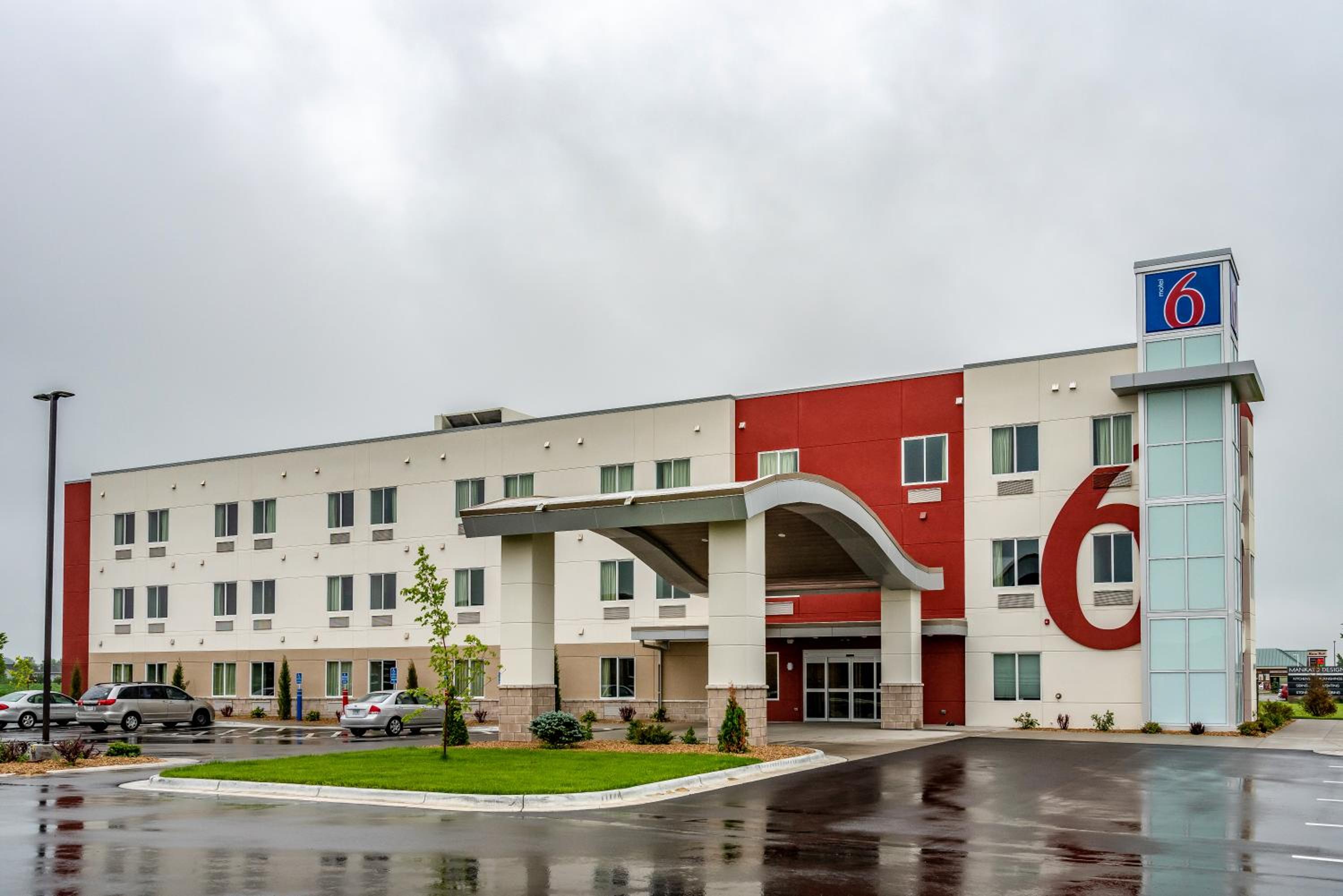 Mankato Vacations - Motel 6-Mankato, MN - Property Image 13