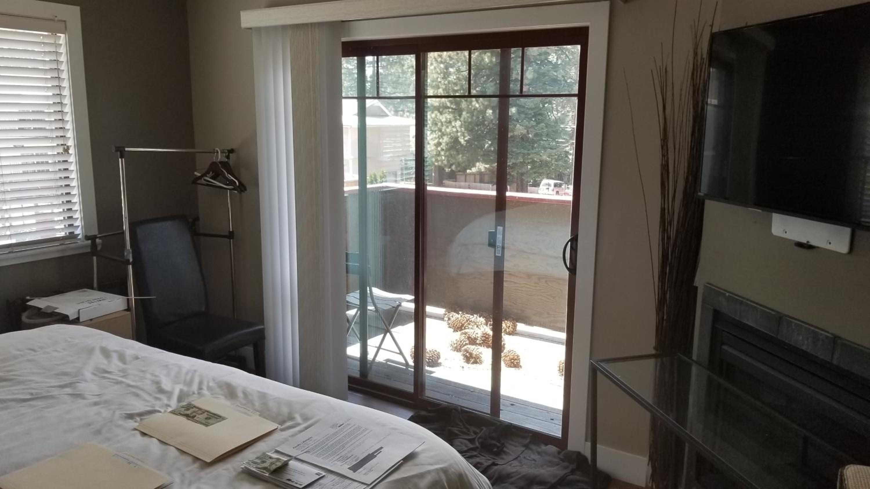 Gondola Lodge with 5-dollar Beach Voucher