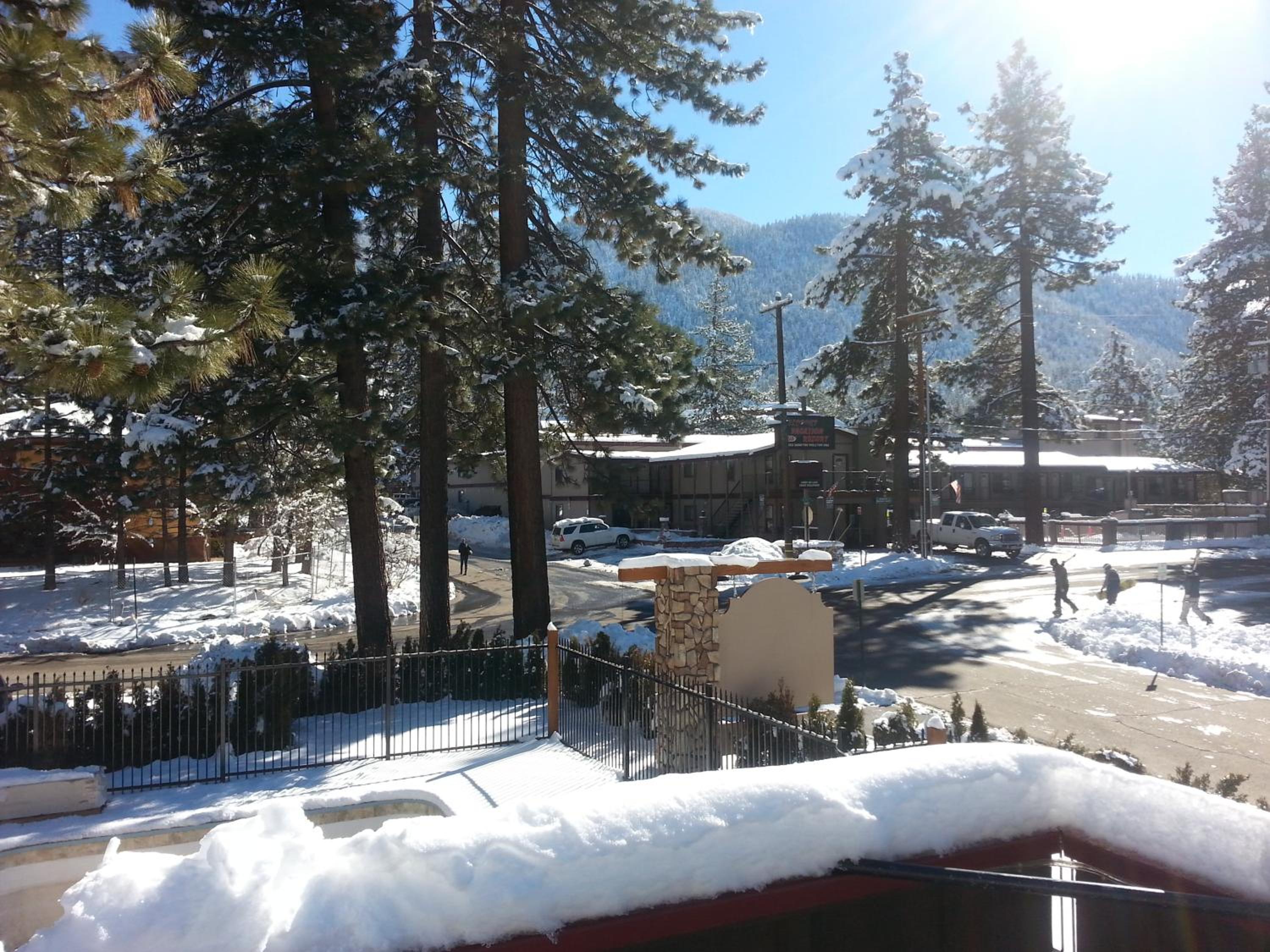 Gondola Lodge with 5-dollar Beach Voucher