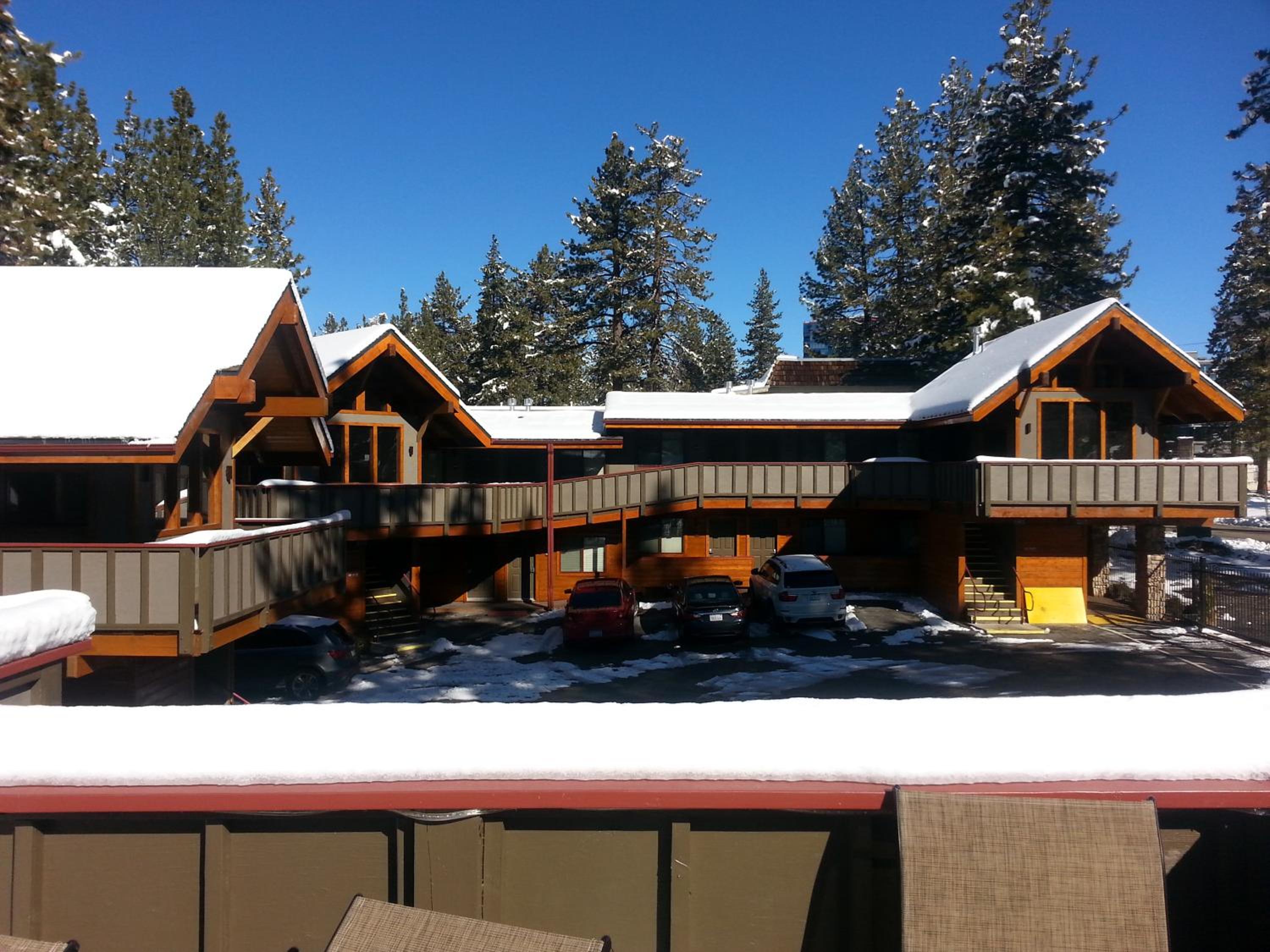 Gondola Lodge with 5-dollar Beach Voucher