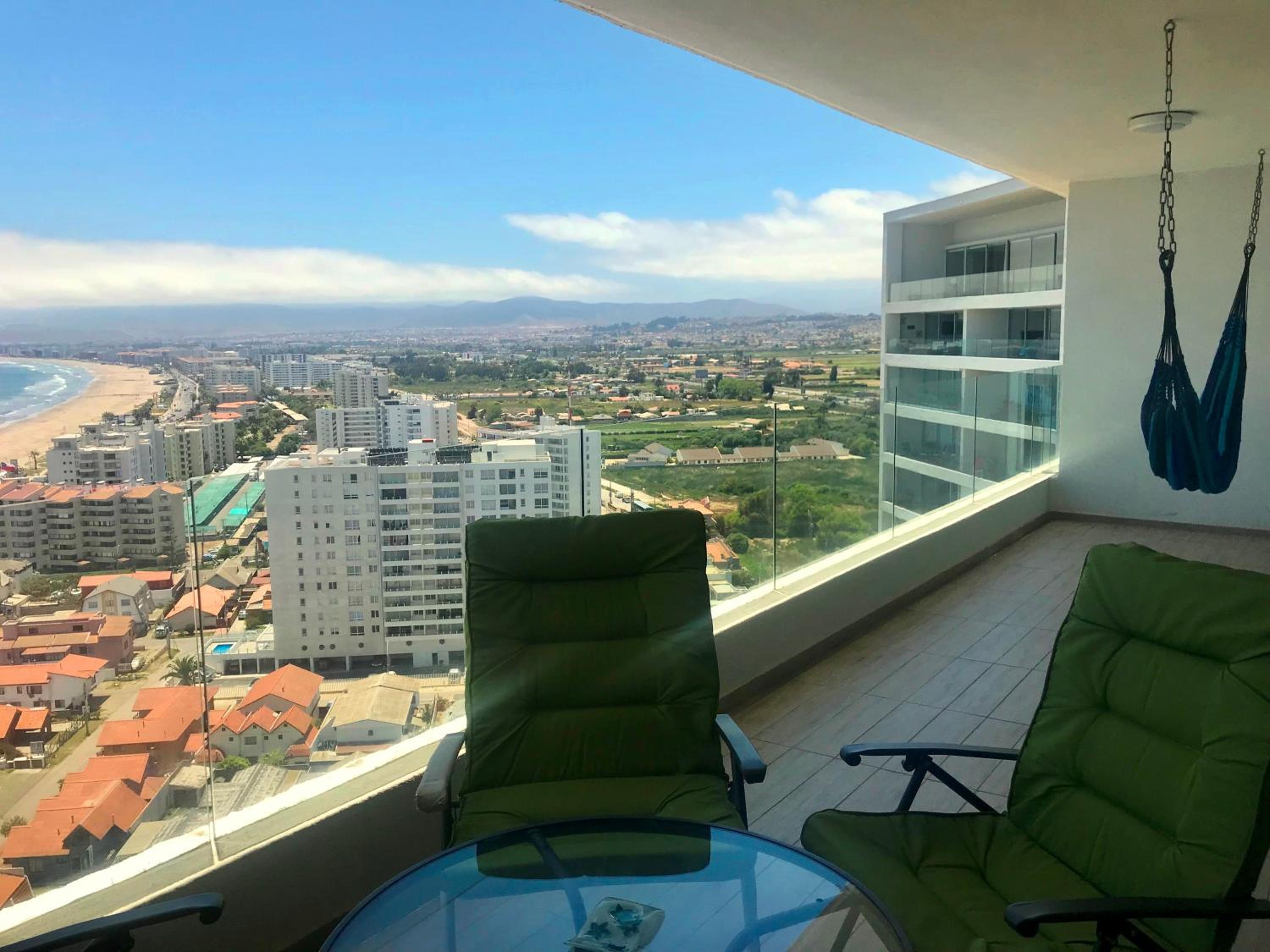 La Choza VIP Turquesa en La Serena, frente al mar