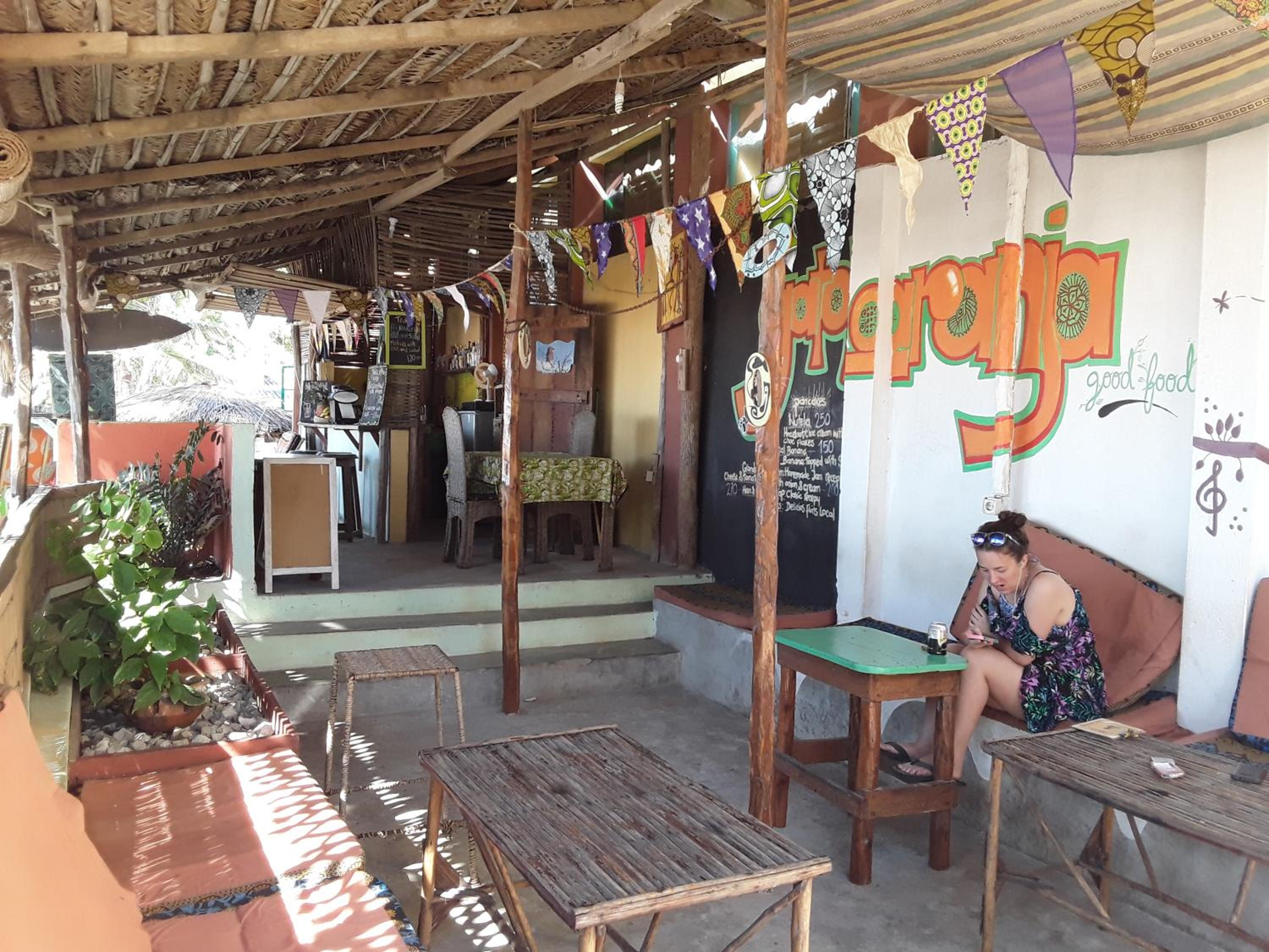 Pariango Beach Motel
