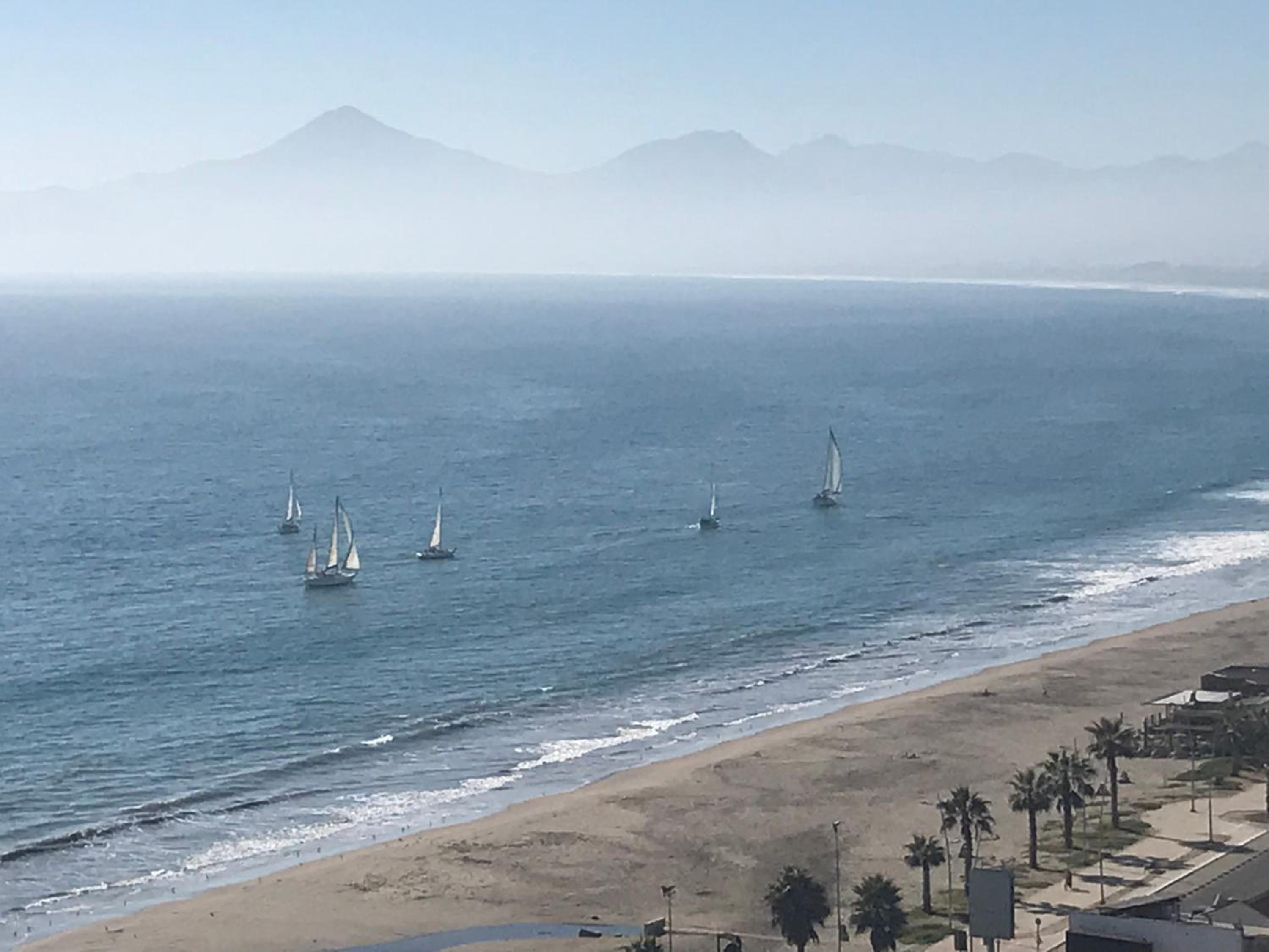 La Choza VIP Turquesa en La Serena, frente al mar